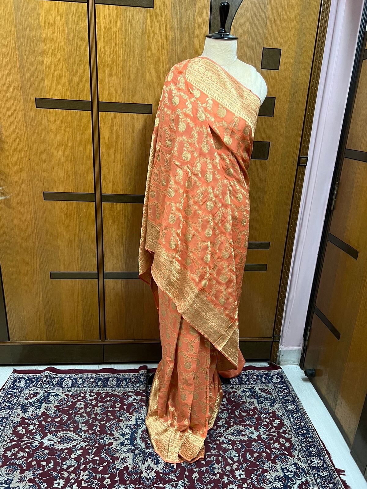 Gorgeous Handloom Pure Khaddi Georgette Bandhini Saree – Peach And Gold