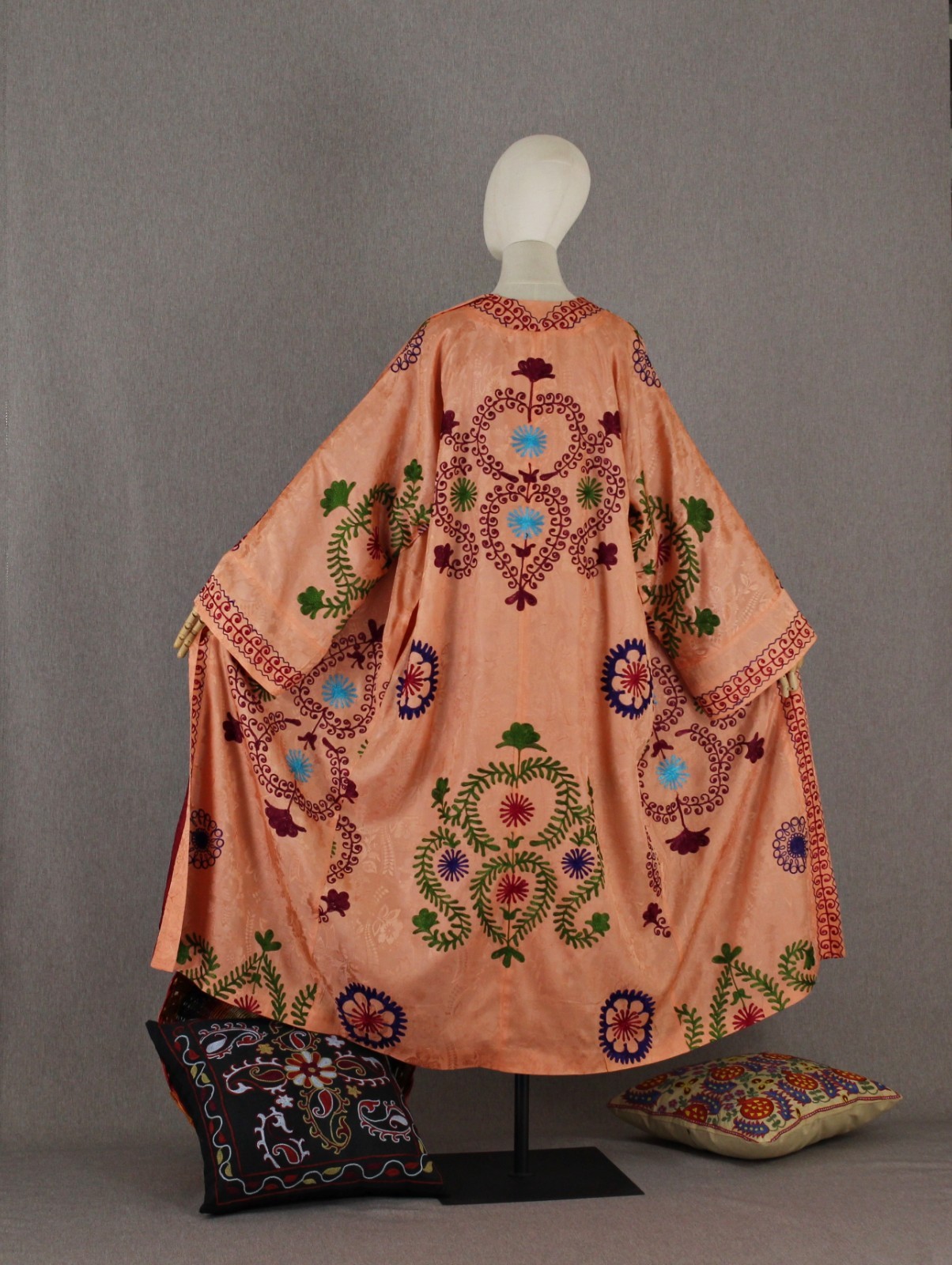 Vintage Uzbek Suzani Chapan Robe Jacket Embroidered OOAK Boho Ethnic Coat Kimono