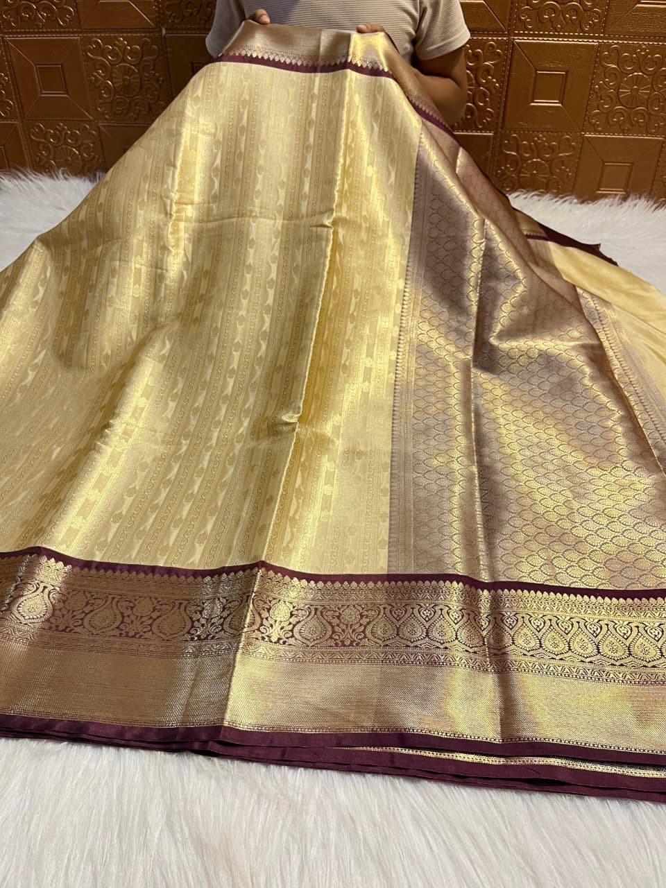 Traditional Banarasi Katan Silk Brocade Saree with Beautiful Contrast Big Border