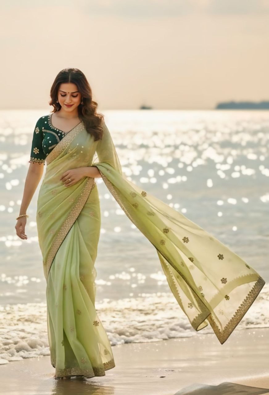 Presenting New Heavy ReadyMade Blouse Silk Saree With For Indian Party Wear