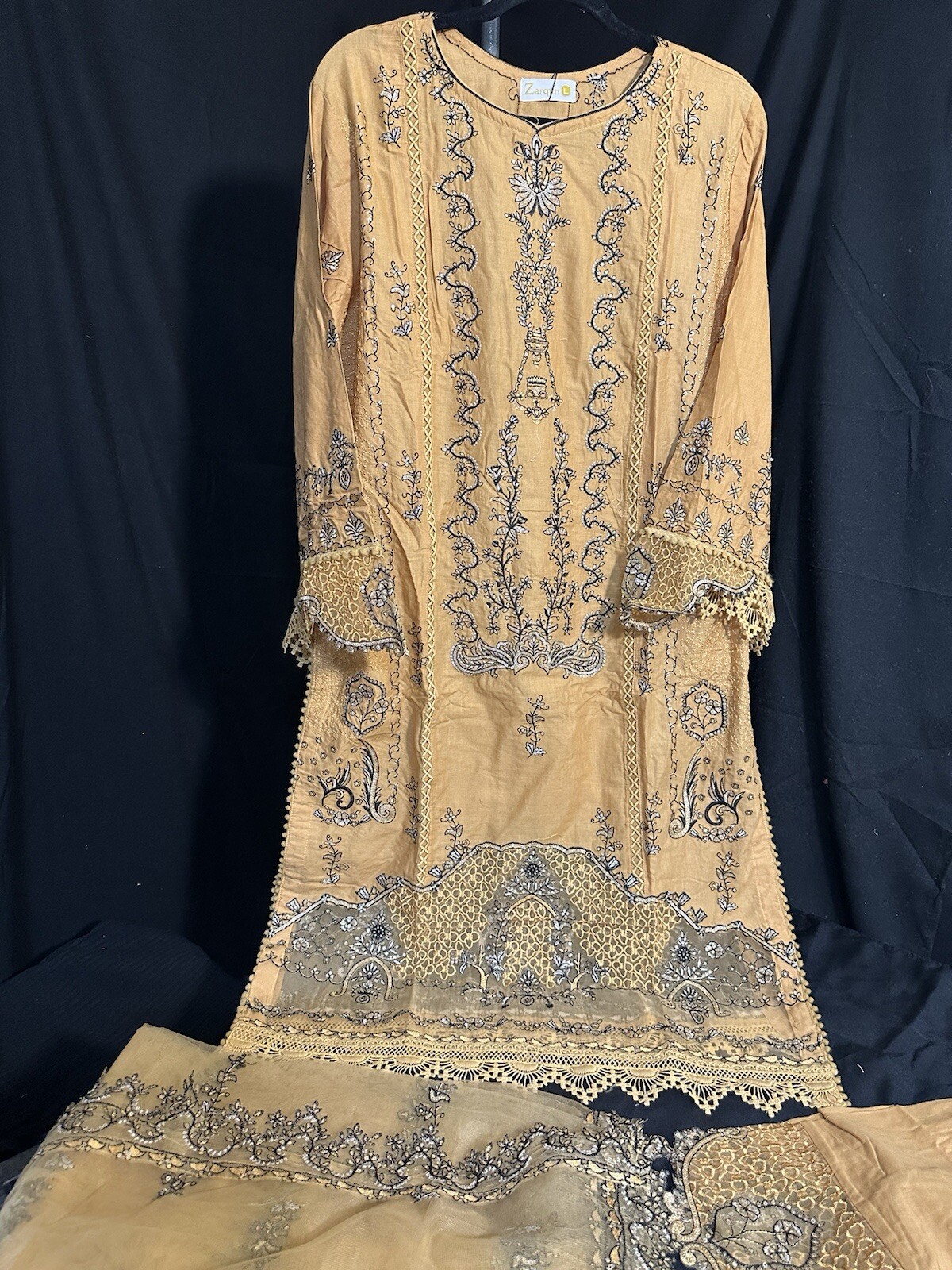⭐️ZARQUN BRAND PREMIUM⭐️ – beautiful COTTON EMBROIDERED 3 PC Suit -M – $65
