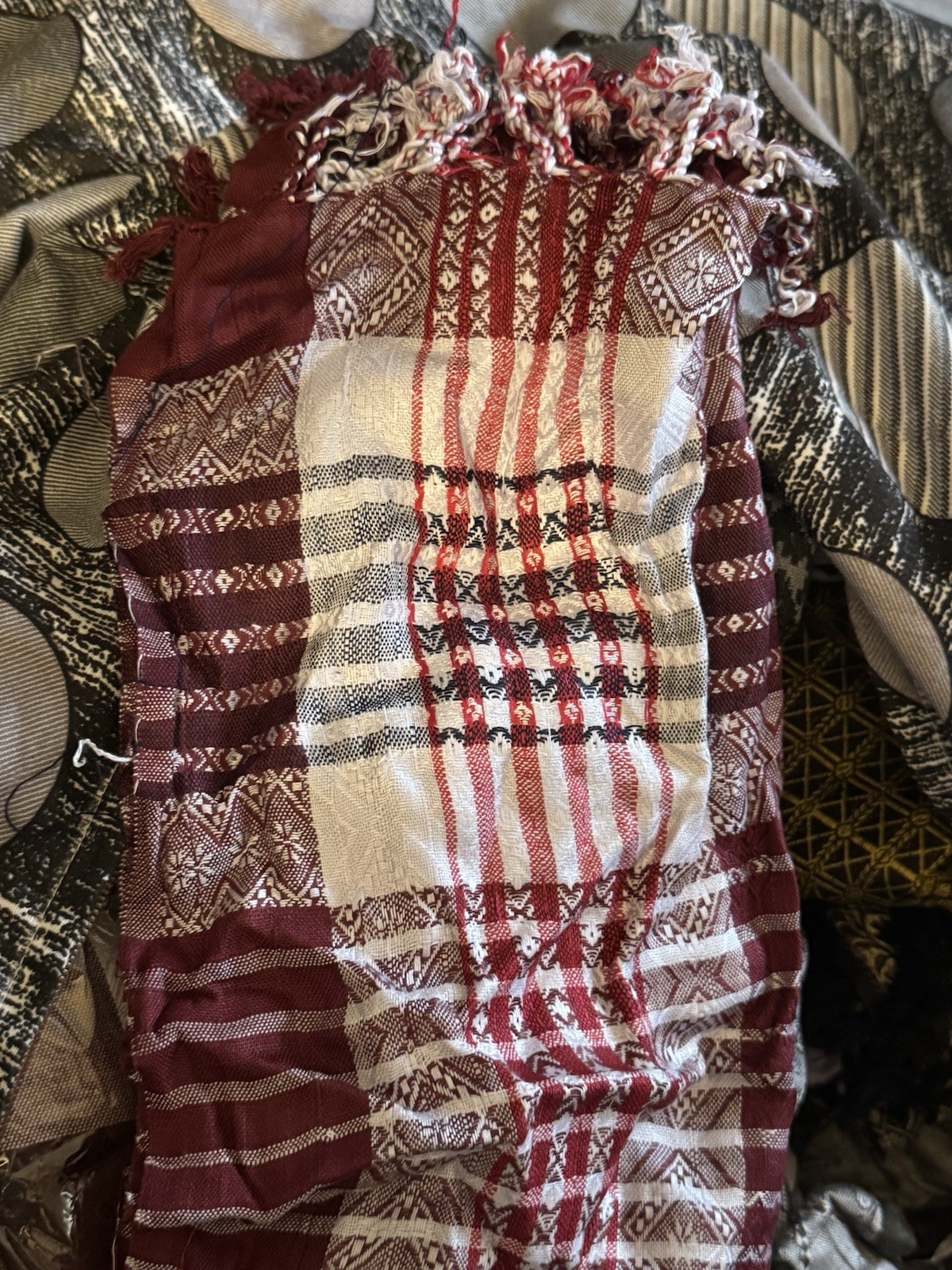 Palestinian Keffiyeh Scarf with Soft Arabic Fabric Shemagh