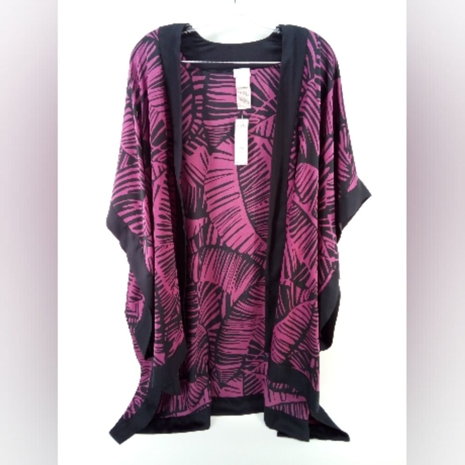 NWT Chico’s Travelers Scarf Front Kimono Jacket Border Print Hi-Lo Wild Mulberry