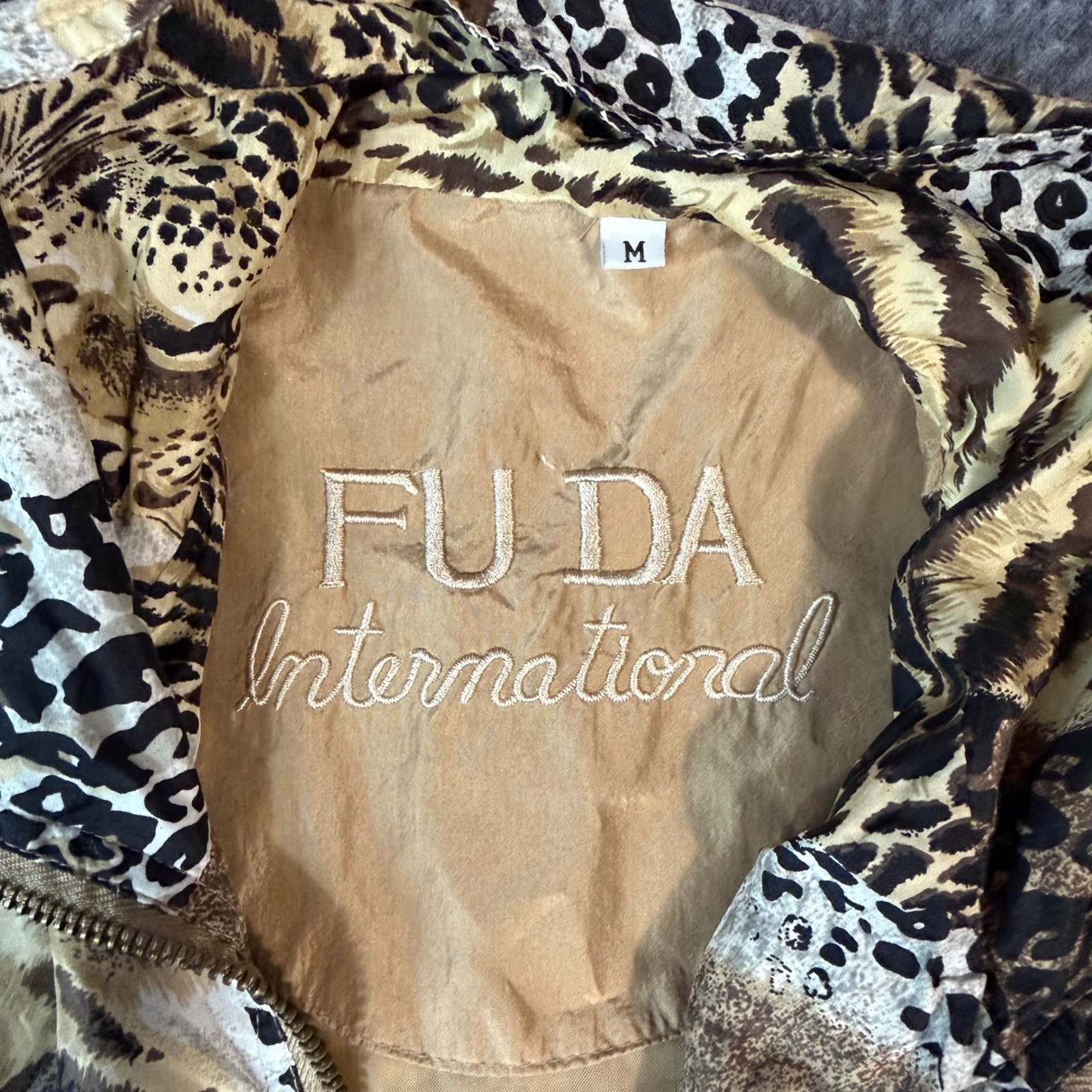 VTG Fuda International Bomber Jacket Unisex Medium Tan Silk Animal Print EUC
