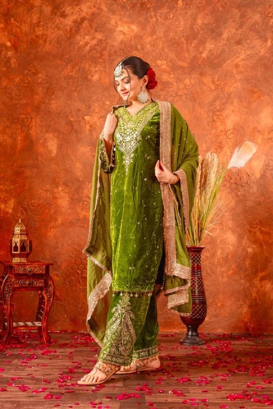 Ready made Velvet Suits Pakistani Salwar Kameez Indian Wedding Party Bollywood