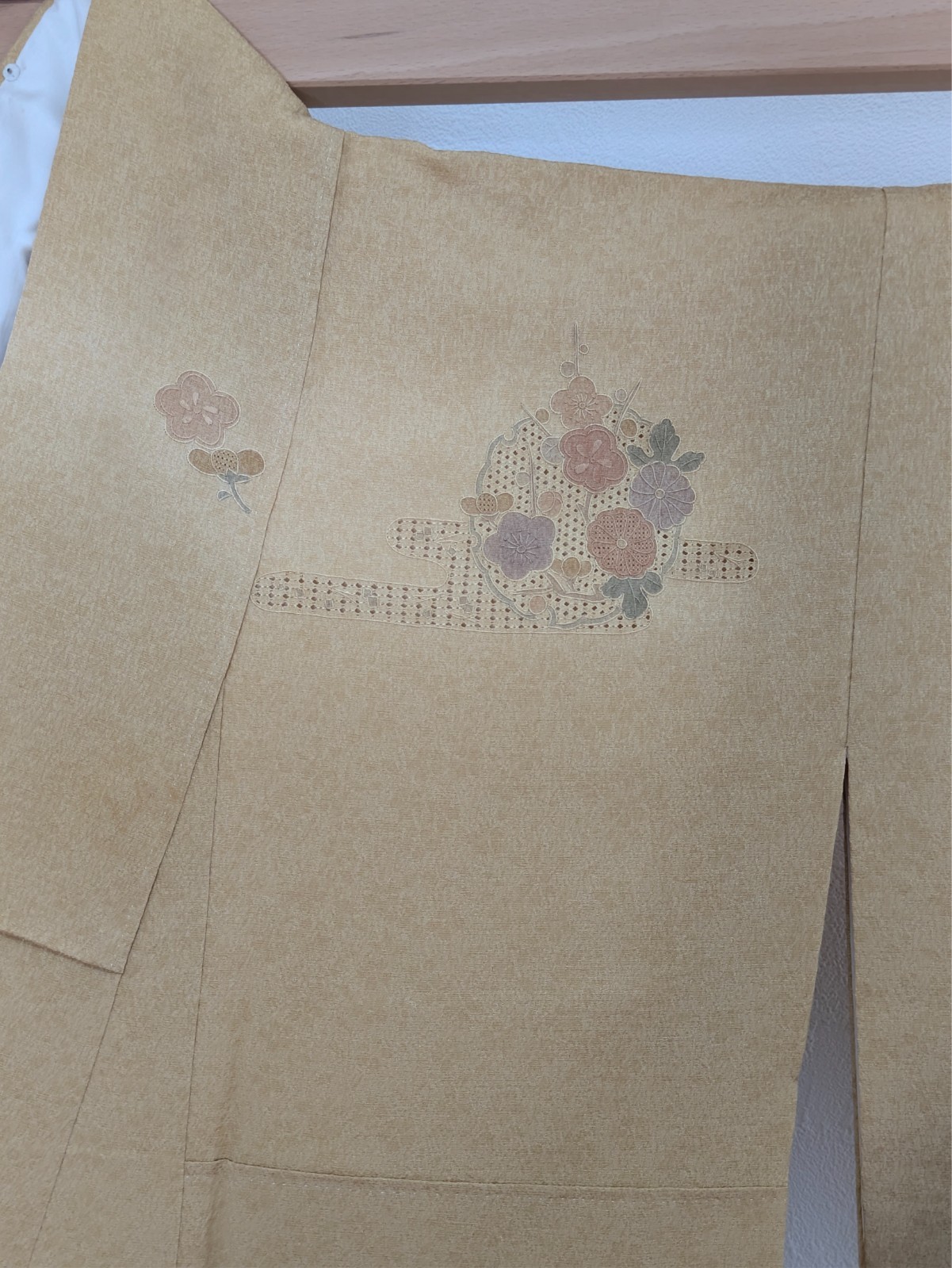 Vintage Japanese Kimono Silk Homongi Yellow Beige Traditional Embroidery Floral