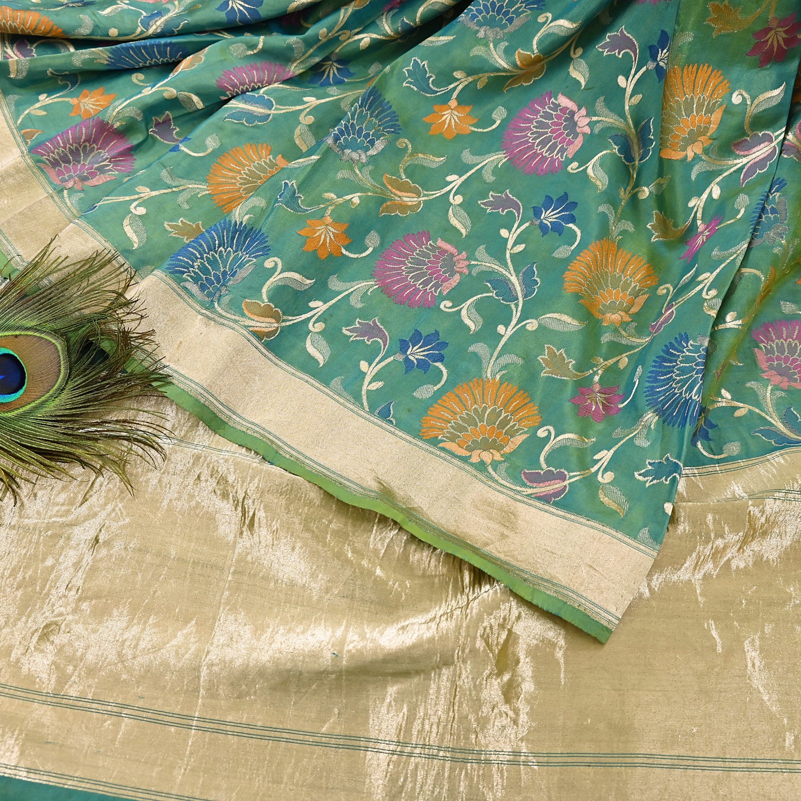 Indian Vintage Heavy Golden & Green Saree Pure Silk Hand Woven Kanjeevaram Saree