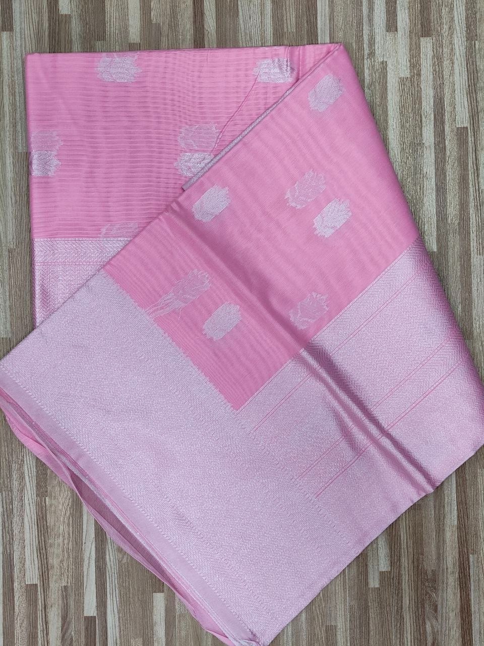 Soft Cotton Women’s Saree Lightweight Breathable Summer Daily Wear Ethnic Saree