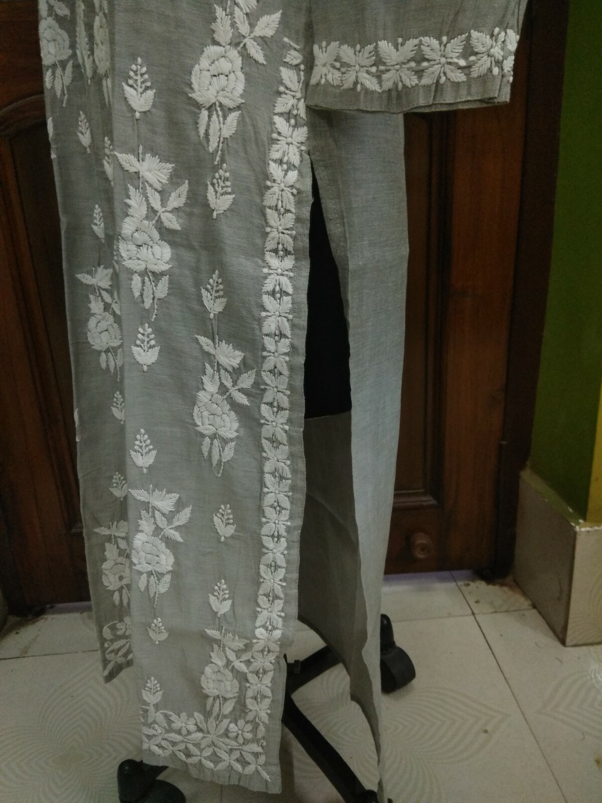 LONG XS S 36″ M 40″ PURE CHANDERI FABRIC HANDMADE ETHNIC CHIKAN EMBROIDERY TOP