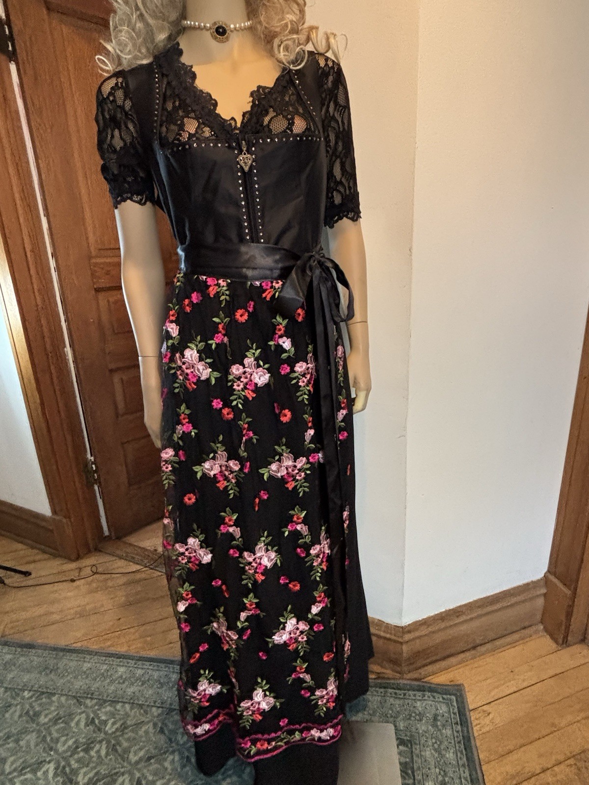 Fuchs Trachtenmoden Black Silk Dirndl Dress Size Large NWOT, Never Worn