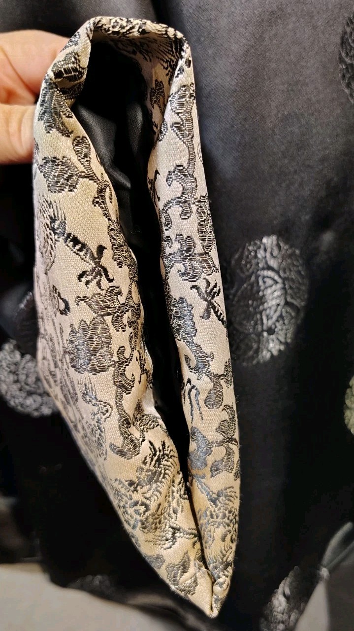 Oriental Tai Chi Kung Fu Chinese Jacket, Black Brocade Frog Closure XL READ Desc
