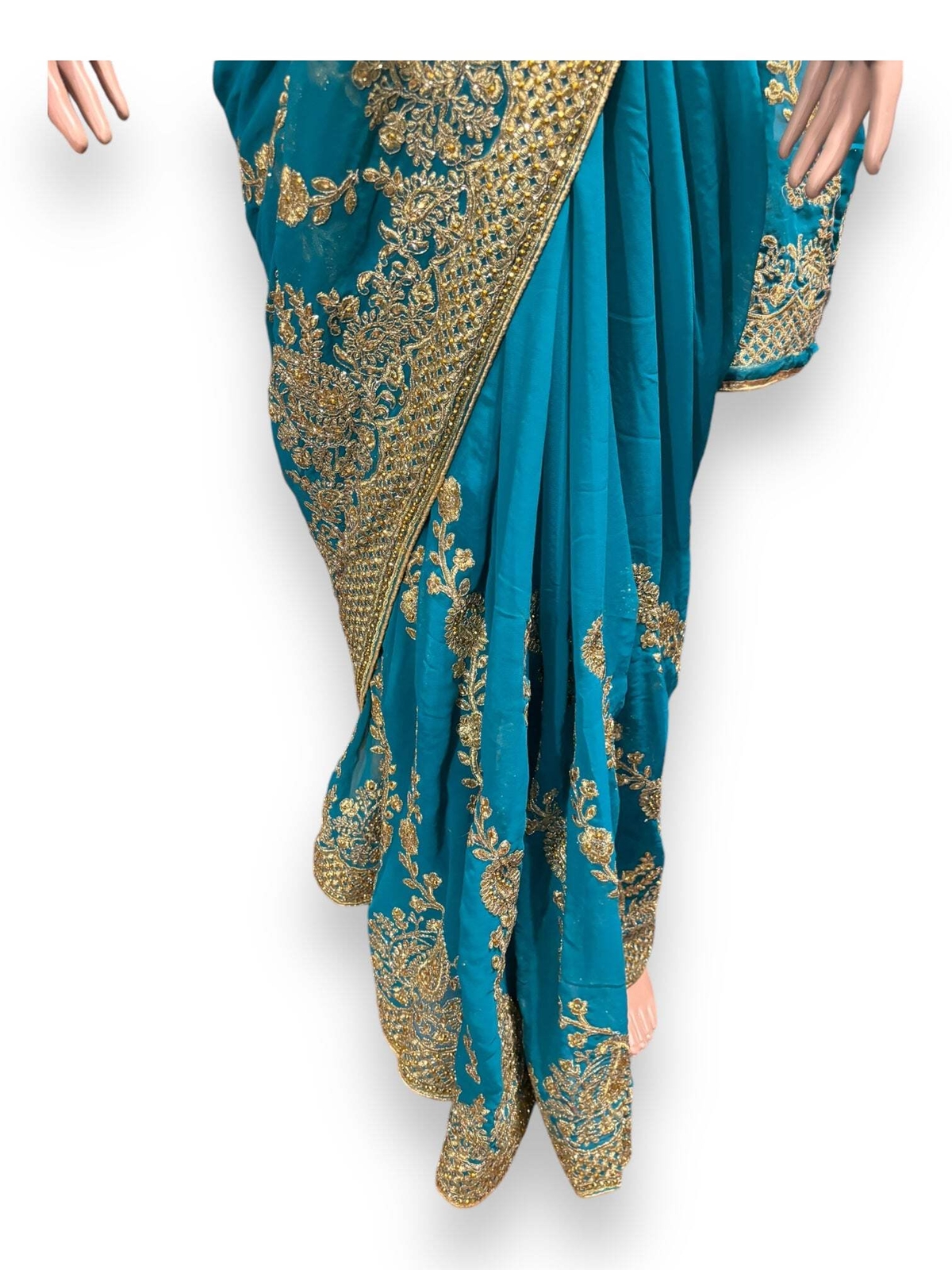 Traditional Designer Saree with Ready Blouse – 015
