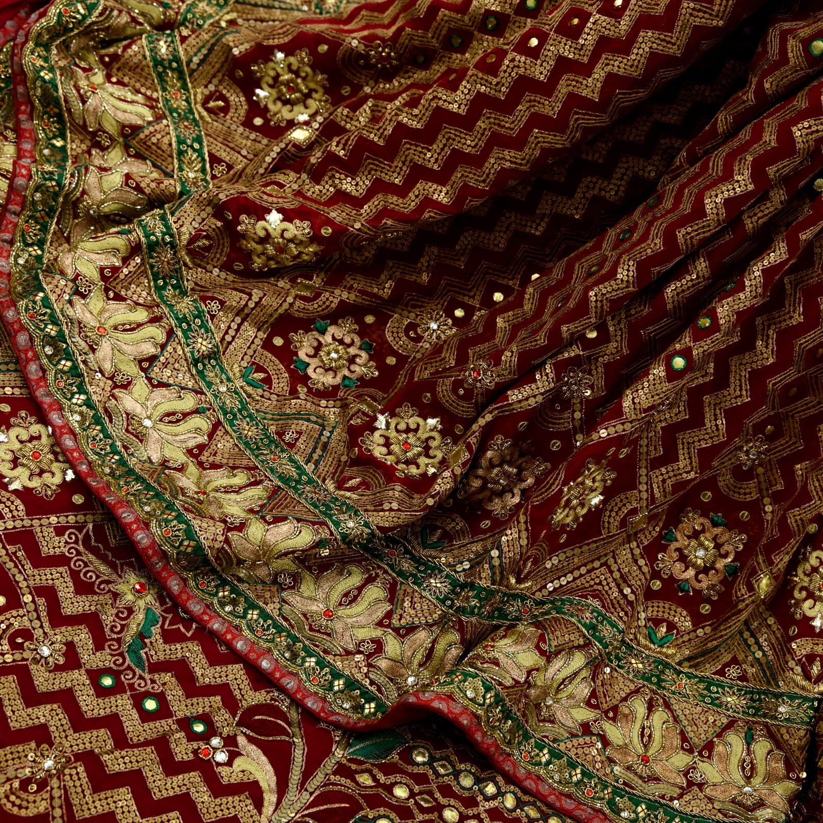 Pre-owned Sari Maroon Pure Georgette Silk Hand Embroidered Anamika Khanna sarees