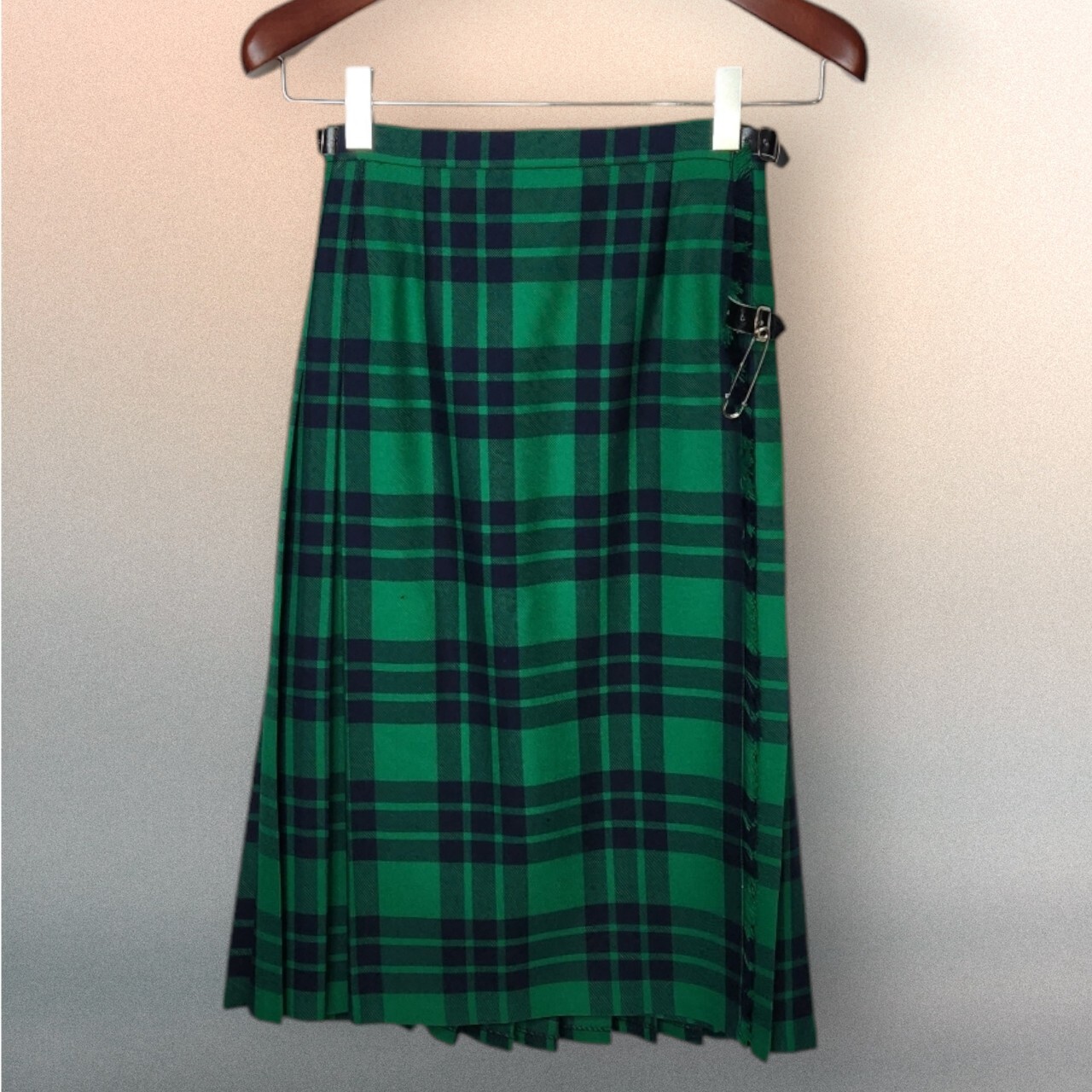 Vintage D. McArthur Of Scotland Plaid Tartan Women’s Size 26 Kilt Skirt Green