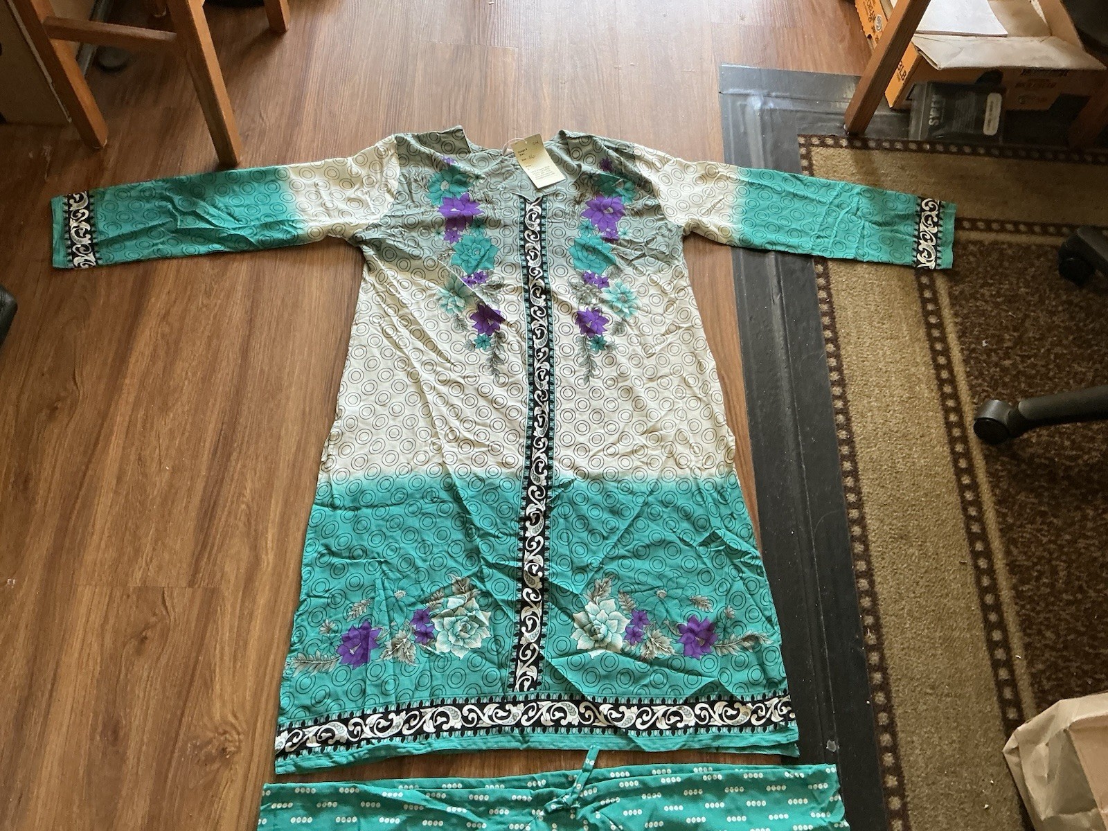 Polyester Flower salwar kameez with dupatta Set, 46” Bust, 37” Long, Long Sleeve