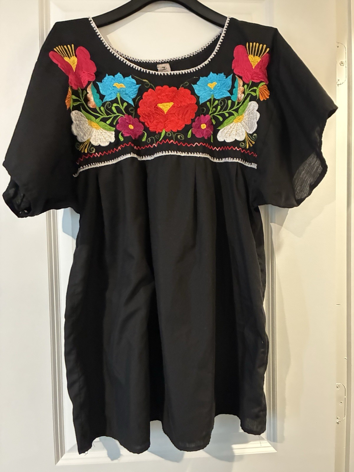 Black Blouse Women Size 40 Cotton Blend Mexican Embroidery