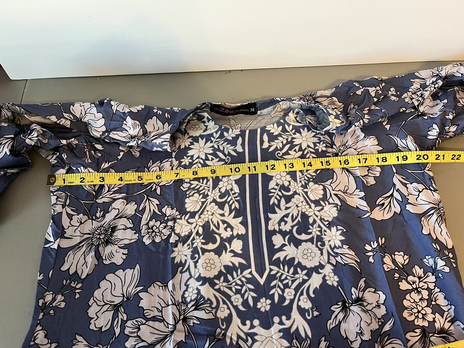 So Kamal Original 3 pc Linen Digital Print Shirt, Trouser, & Duppata. NEW
