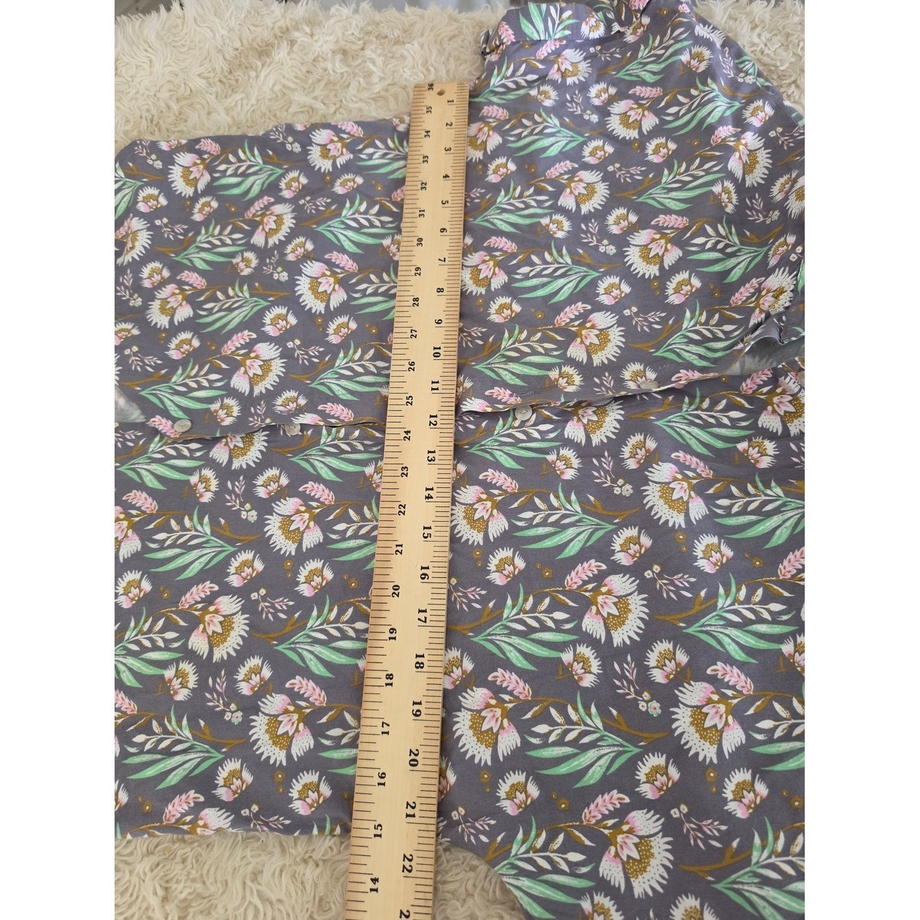 Universal Thread Gray Floral Short-Sleeve Button-Up with Mint & Pink Accents