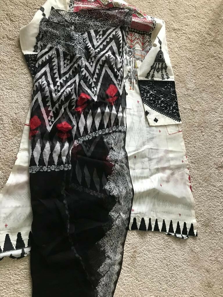 Ladies shalwar kameez