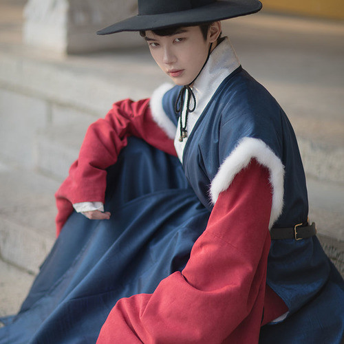 Men Traditional Korean Robe Ming Dynasty Retro Oriental Costume Cosplay Costume