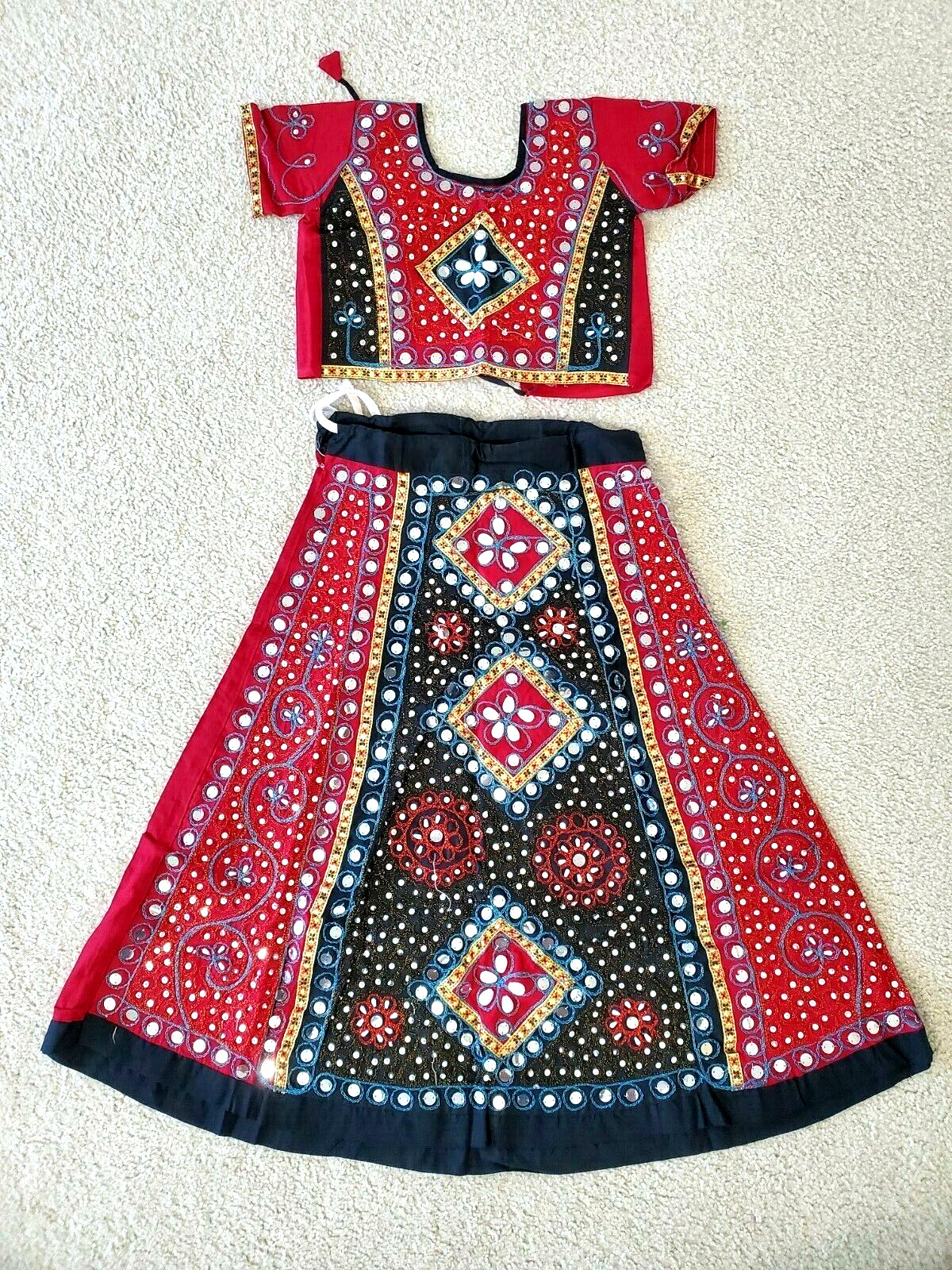 Girls Indian Chaniya Choli, Ages 7-8, Navratri Style, Red and Black, New