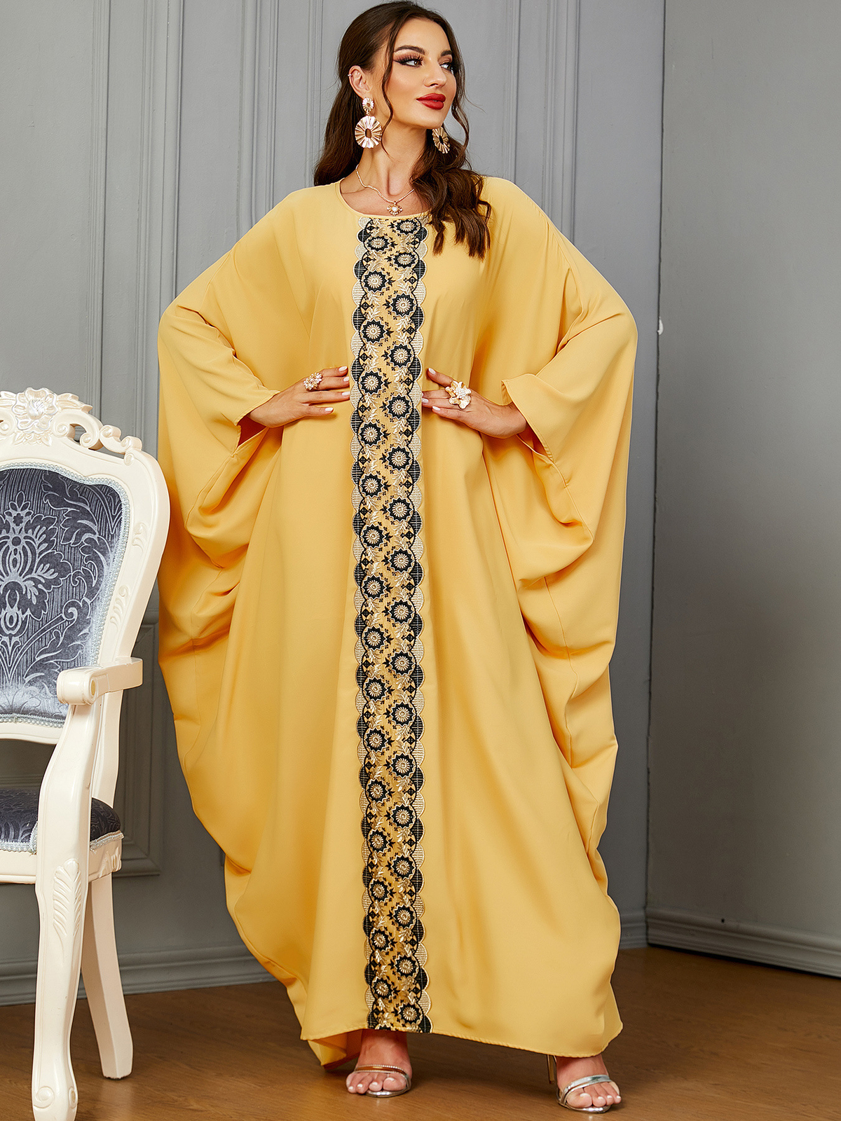 New Muslim Embroidery Abaya Dress Arab Bat Sleeved Robe Dubai Gown Ethnic Style