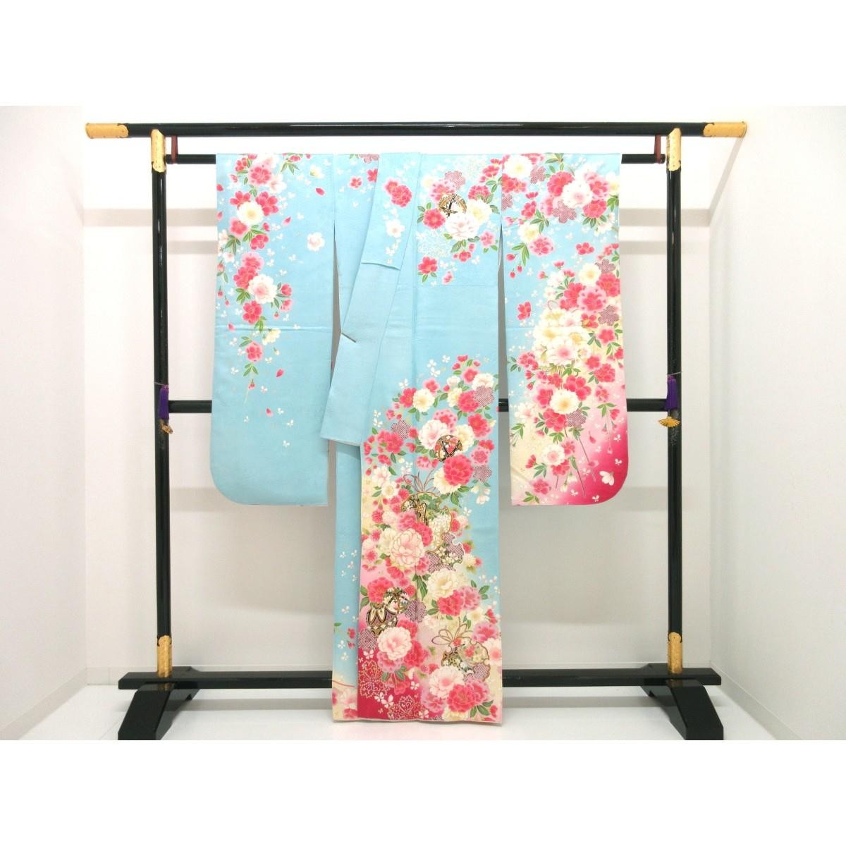 Authentic Japanese Kimono, Yuzen dyeing with gold leaf and embroidery, gradi…