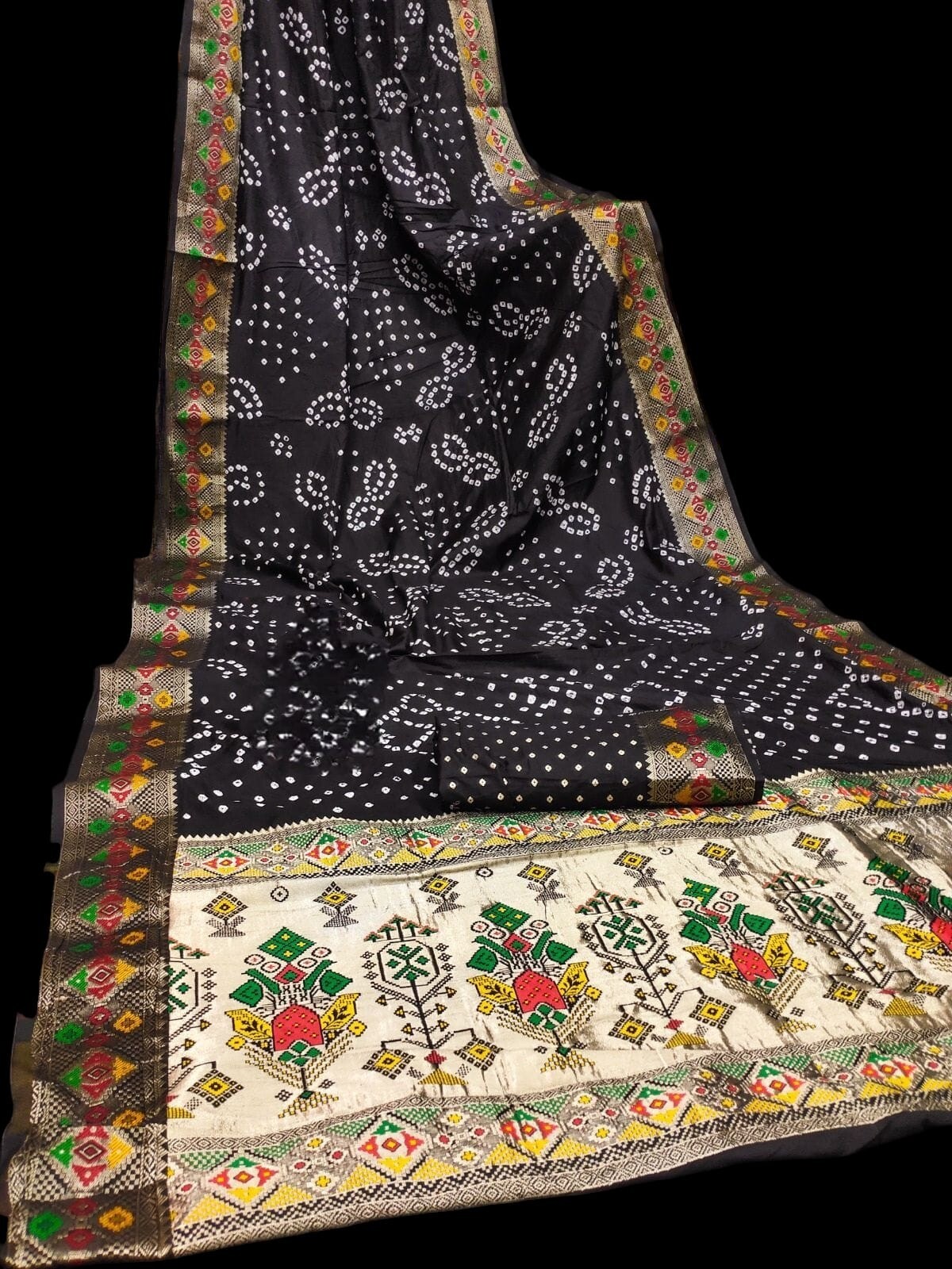 Bandhej Paithani Silk Saree,Patola Zari Weaving Border With Rich Pallu Saree