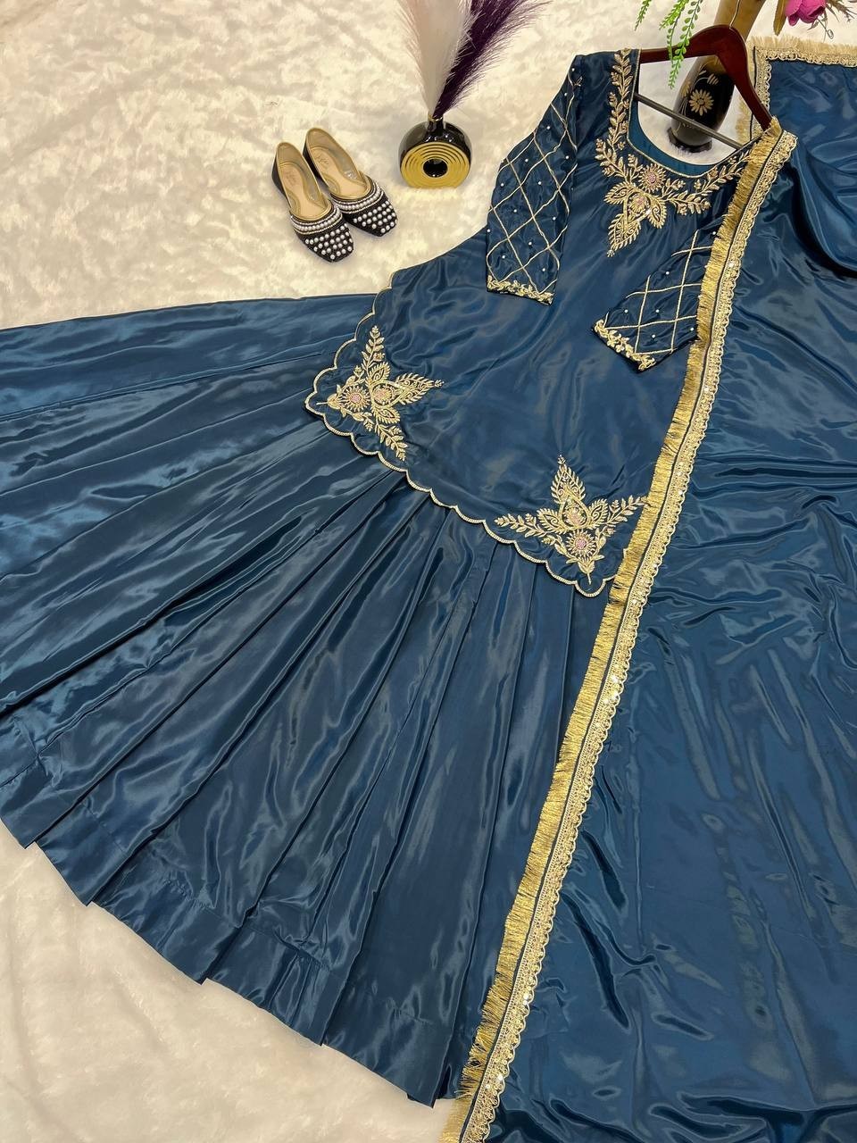 New Indian Designer Lehenga Choli Top Kadhai Embroidered Bollywood Party Dress