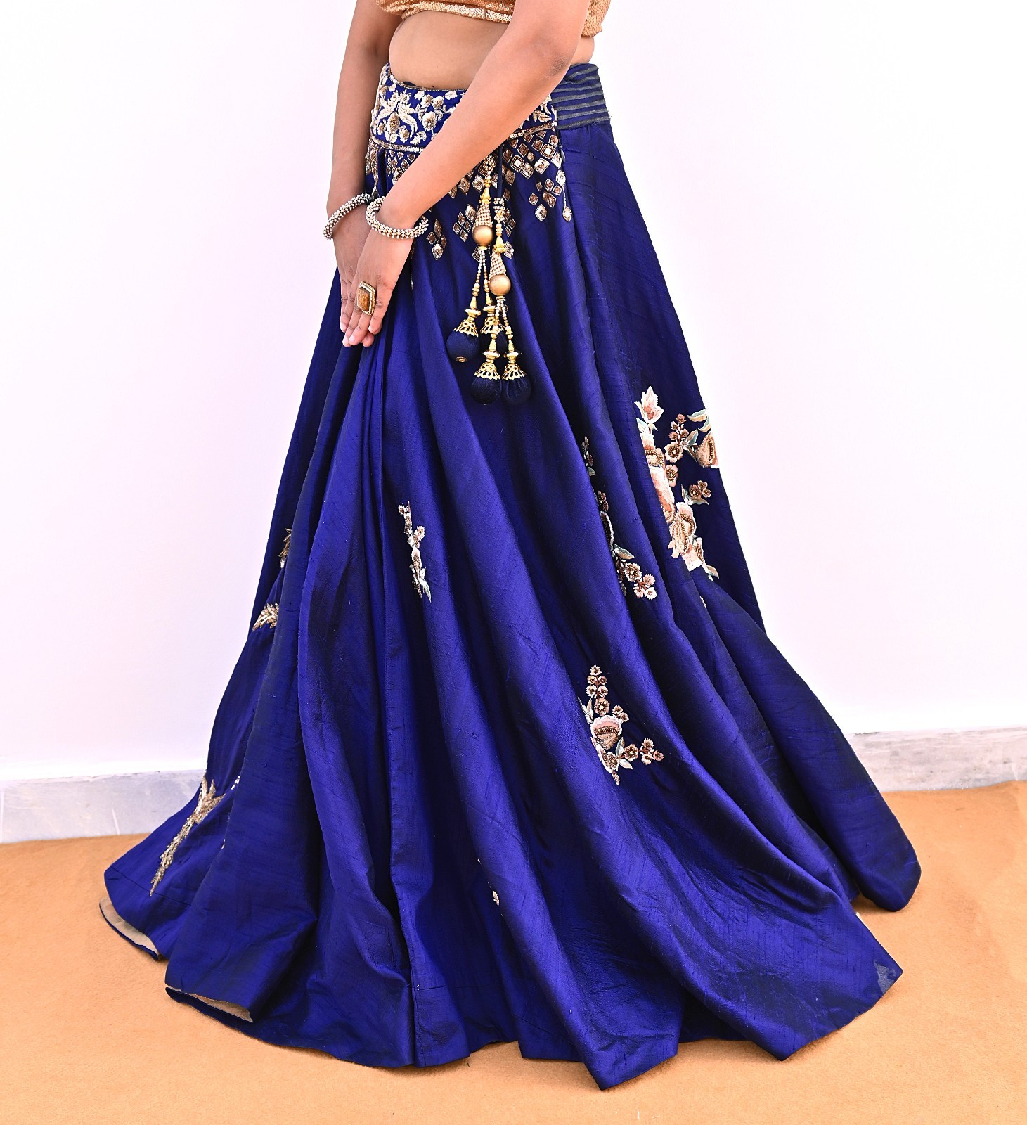 Deep Blue Raw Silk Heavy Hand Embroidered Anamika Khanna Bridal Lehenga 2pcs Set