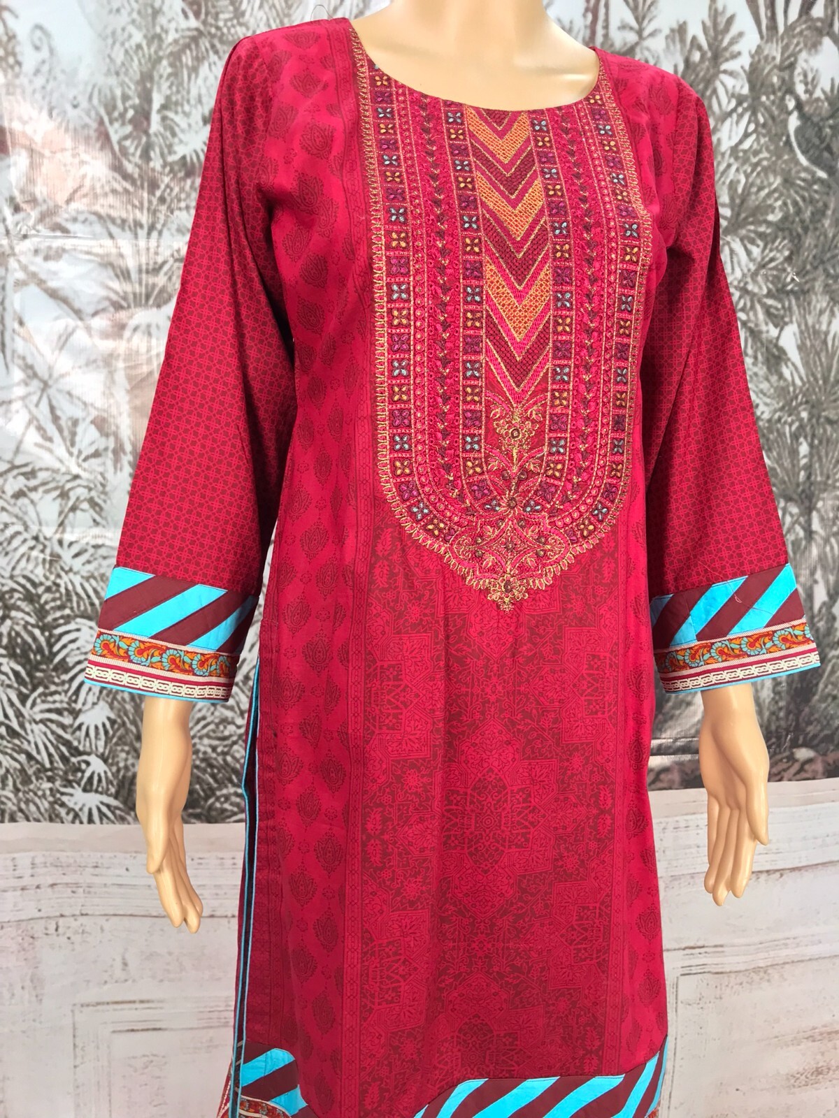 TAWAKKAL MAHRU EMBROIDERED LAWN Collection 3 PIECE SUIT READY TO WEAR