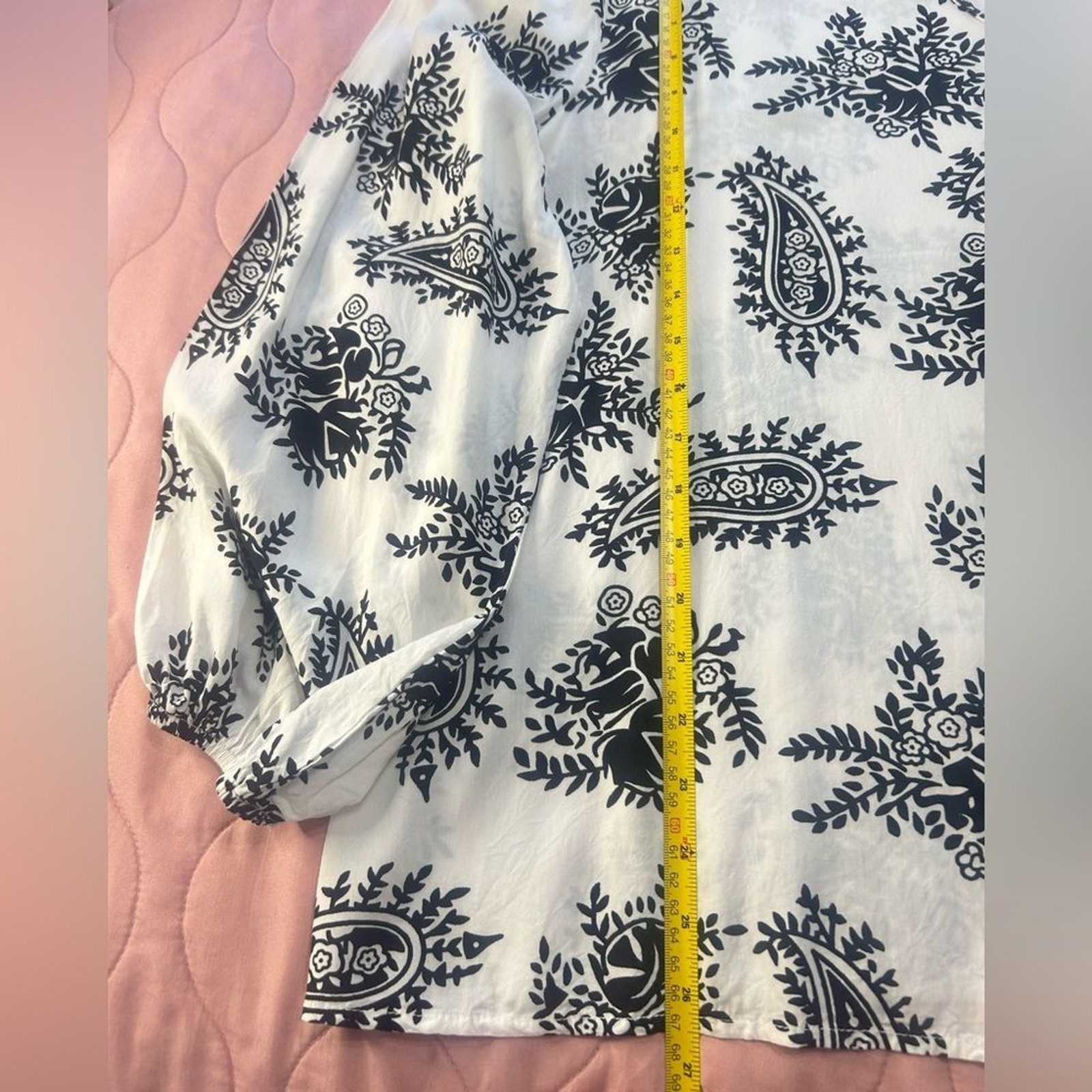 EMELY ROSE women blouse .White bohemian vacation floral. 100% viscose Size 2 XL.
