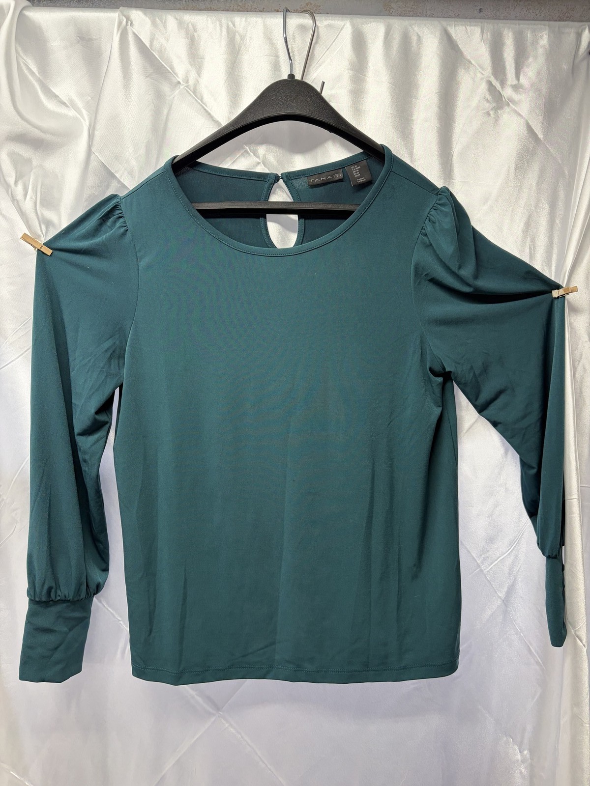 Tahari Women’s Teal Puff Sleeve Keyhole Back Blouse Top Size M. H1