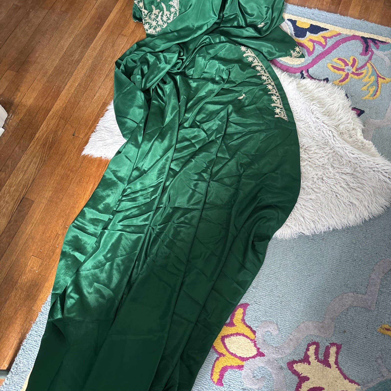 Beautiful Emerald Green Sarees Sari Fabric LONG gold and Silver Embroidery