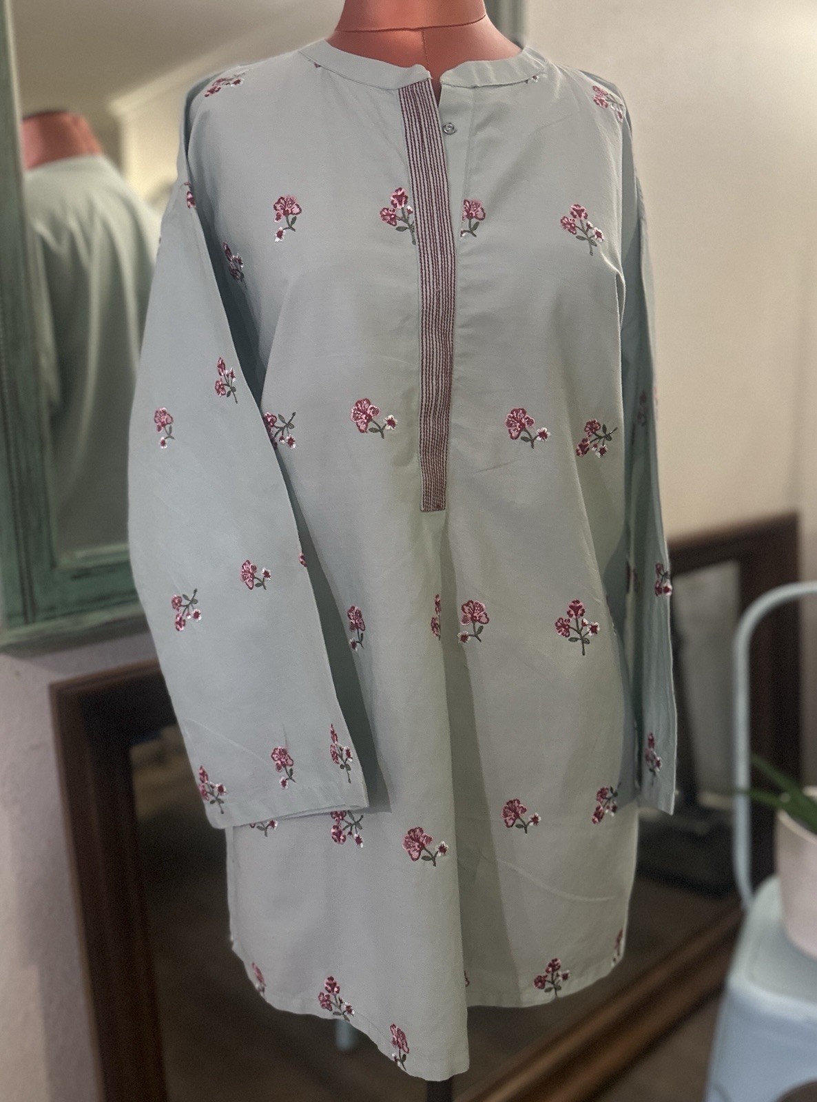 Light Pistachio Green Floral Print Long Sleeve women’s top/Kurti Traditional