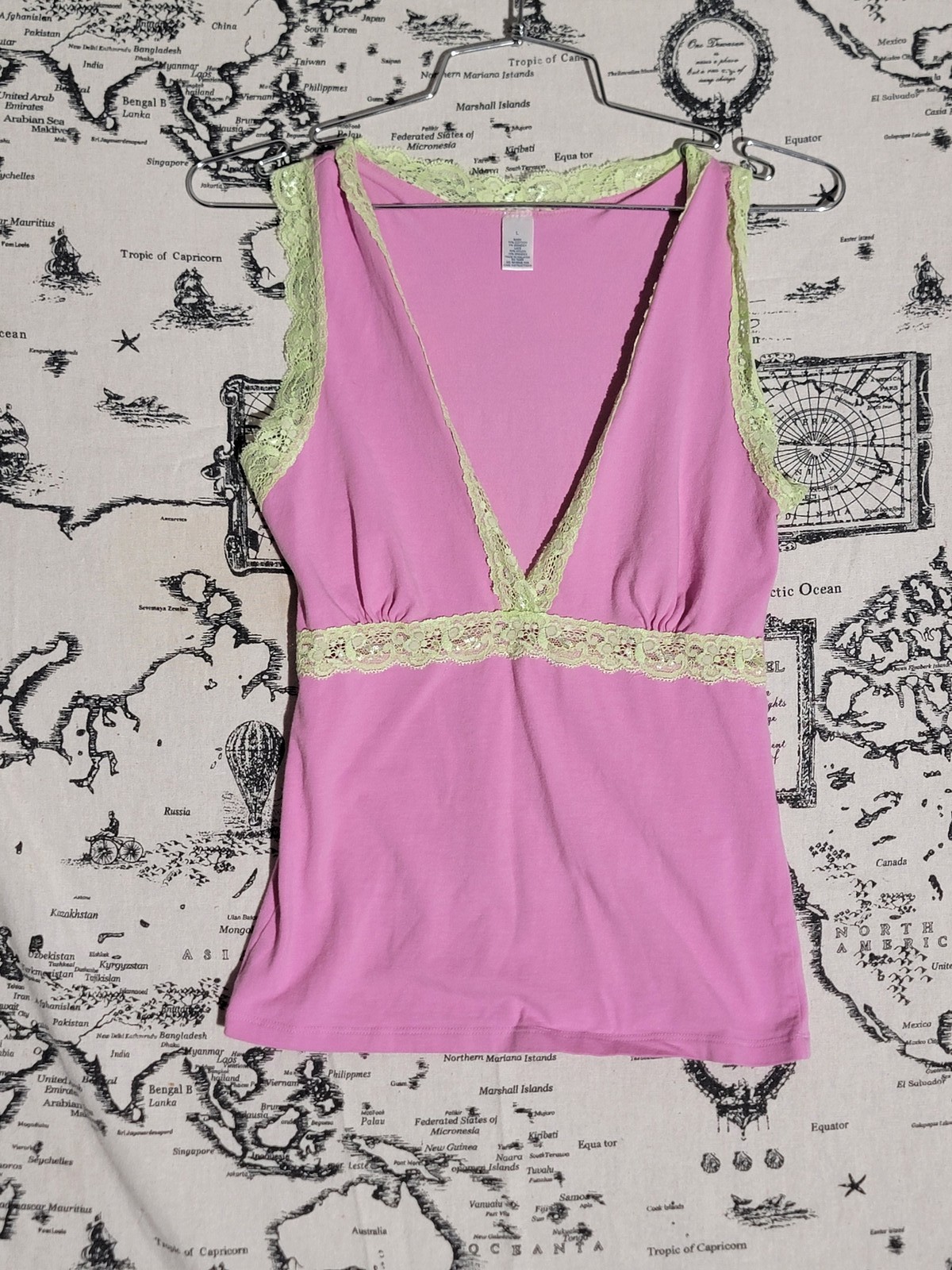 Women’s Pink V-Neck Tank Top Lace Trim Ruffled Hem Size L