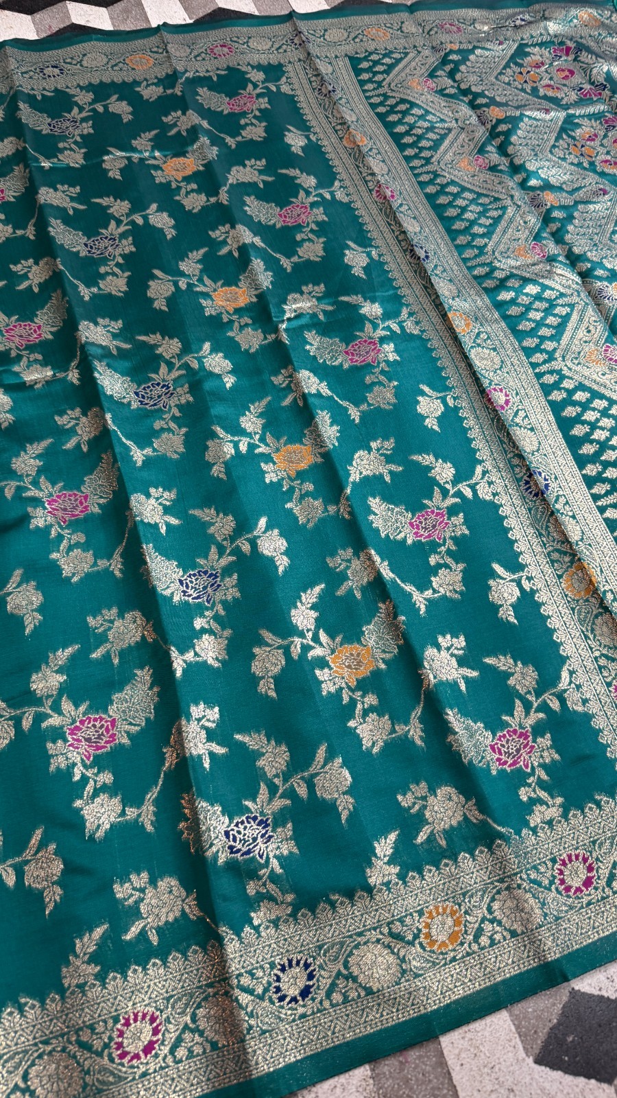 Luxury Teal Georgette Silk Saree with Intricate Floral Zari Weaving