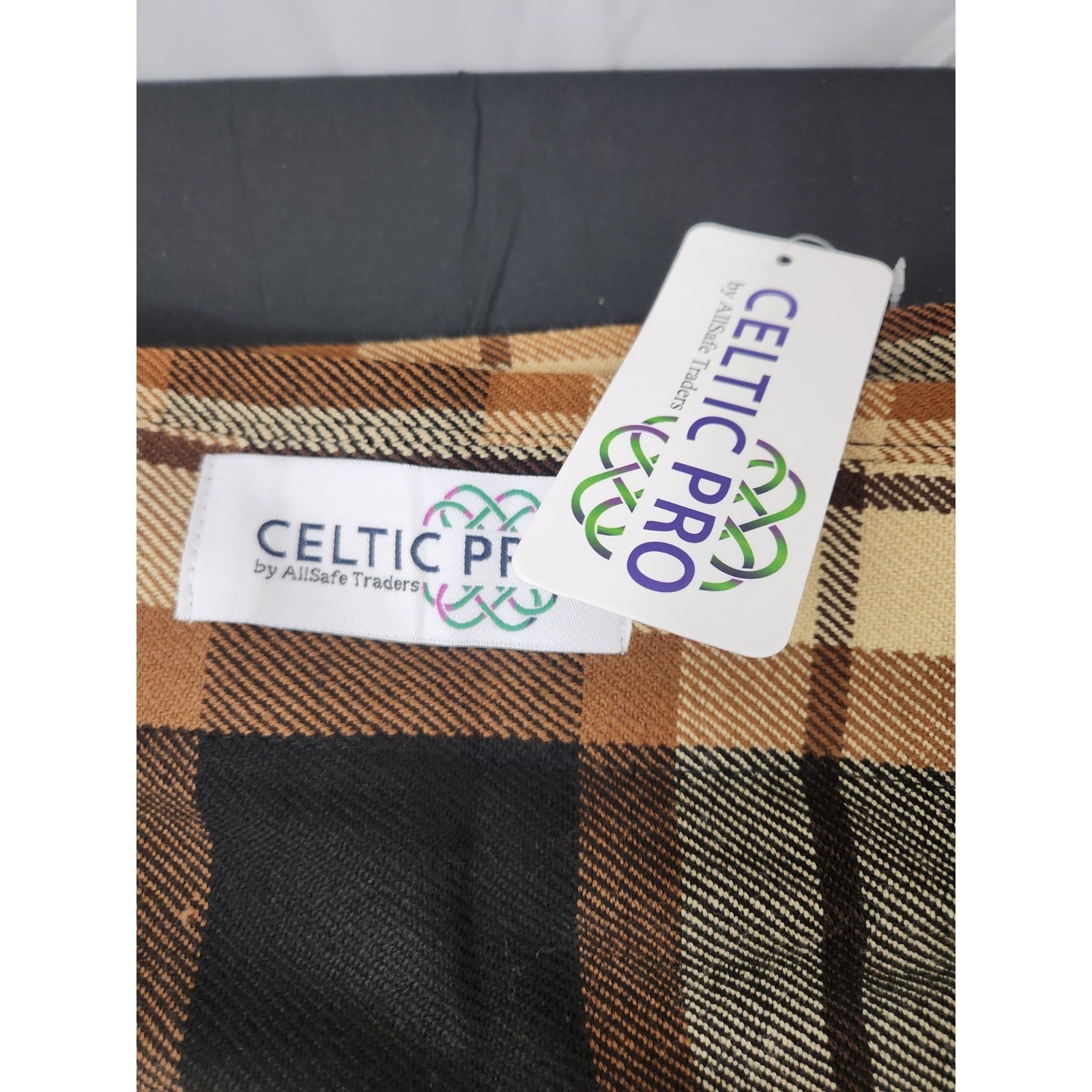 Celtic Pro Brown Tan Tartan Plaid Acrylic Kilt Mens Size 42 New With Tags