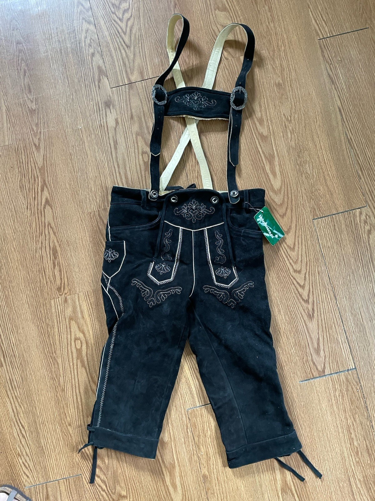NEW Authentic Bavarian Oktoberfest Lederhosen BLACK FOREST GERMAN Size 30 Mens