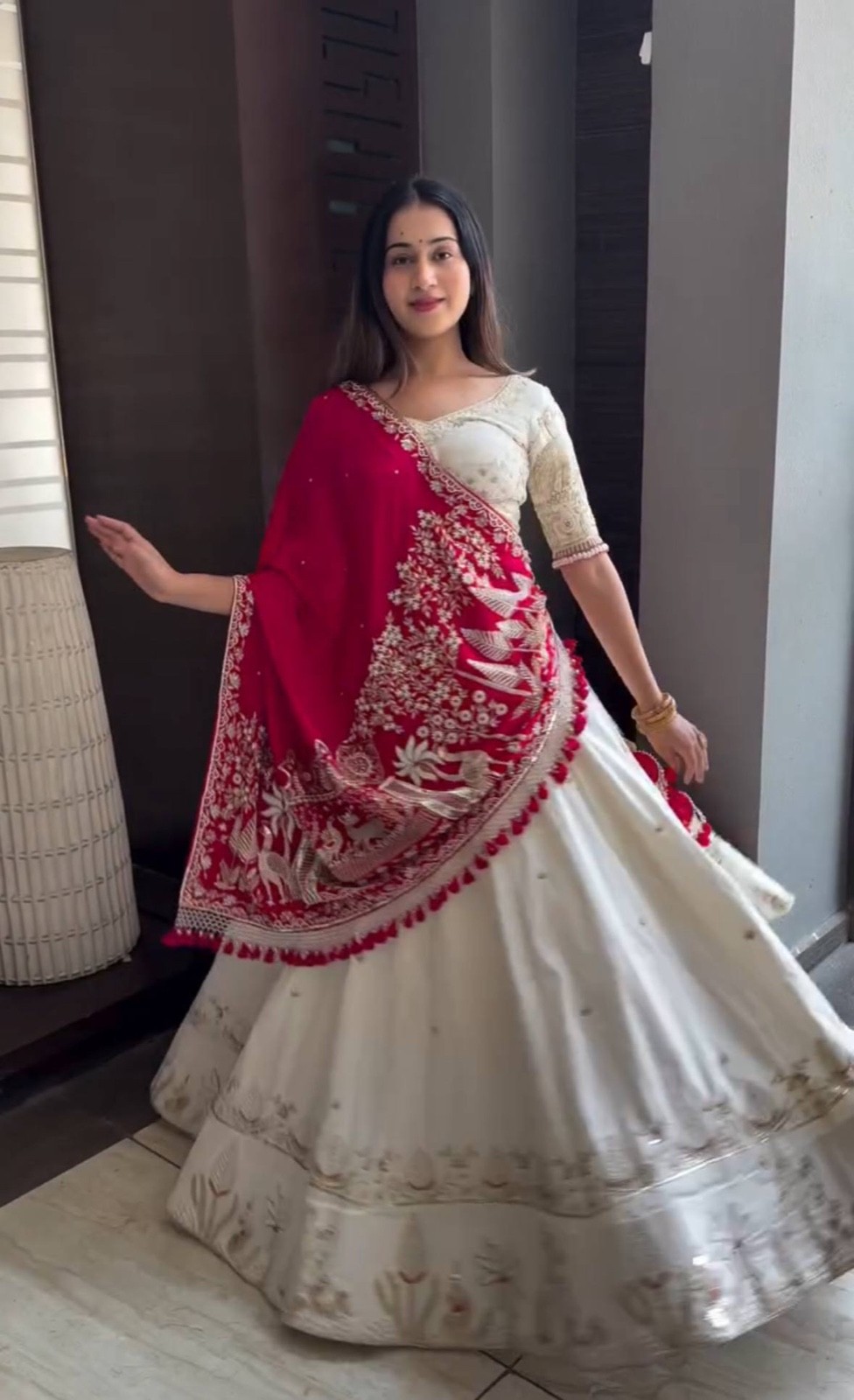 Women Designer Pink Dupata Ivory Lehenga Choli Set Embroidery Wedding Party Wea