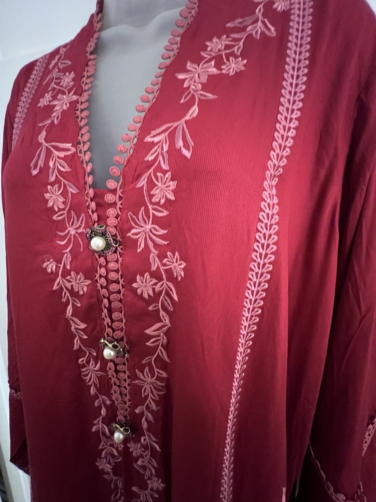 NWOT SANA SAFINAZ size XL – KURTA KAMEEZ ONLY VISCOSE A LINE EMB. 1 PIECE ONLY