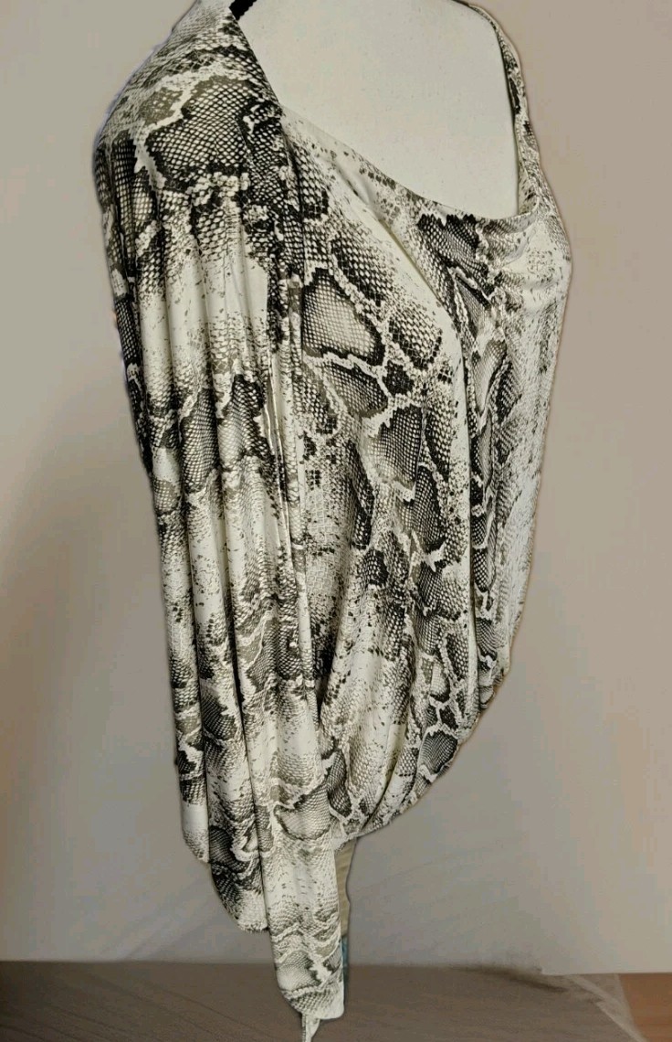 COLDESINA BLOUSE ALEXANDER DESIGNS SMALL ASYMMETRICAL ANIMAL PRINT