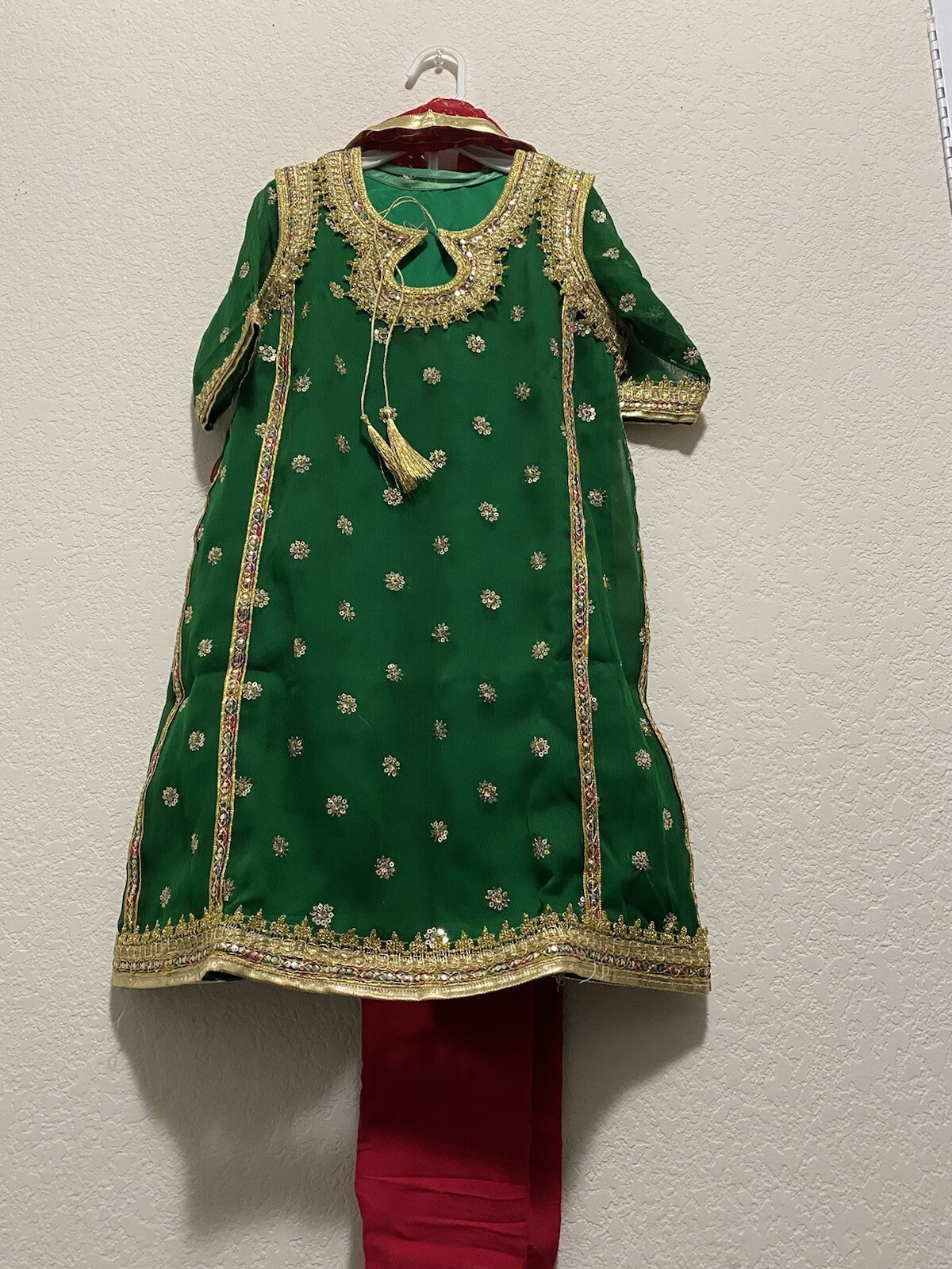 Brand New Toddler Girl Trouser Red And Green Shirt With Dupatta 5-6 Years