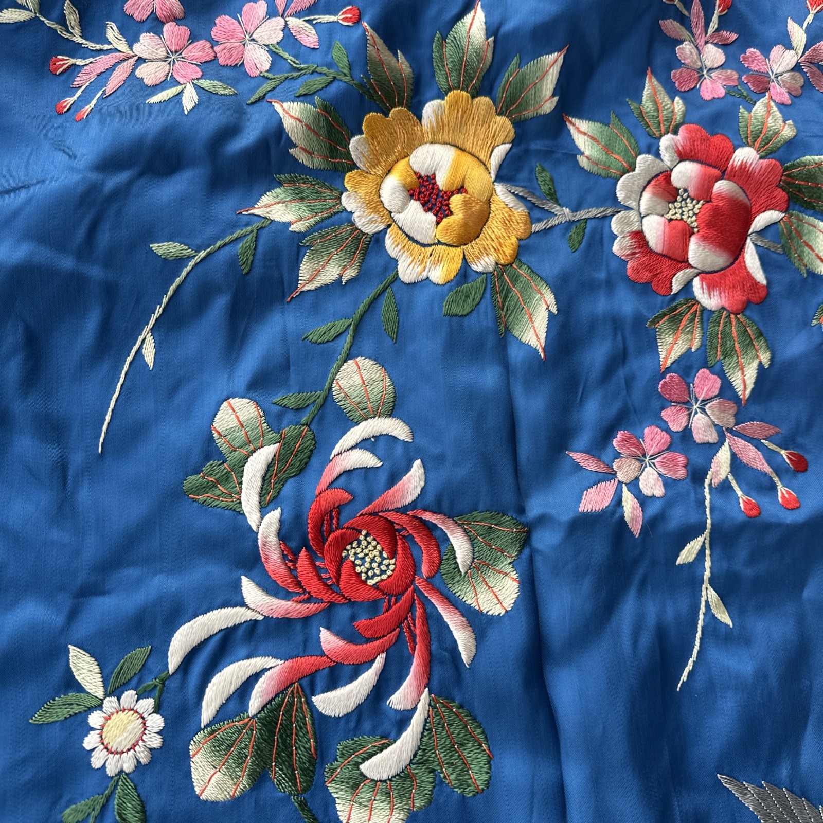 True Vintage Kimono Blue Robe Floral Thread Raised Embroidered Satin Original