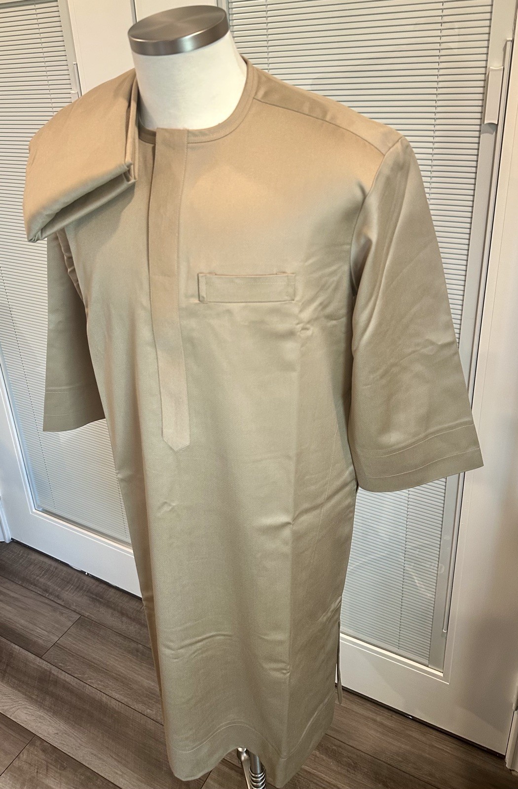 2pcs set of Well Tailored African/Nigerian inspired Kaftan. 3/4 sleeves/ size XL