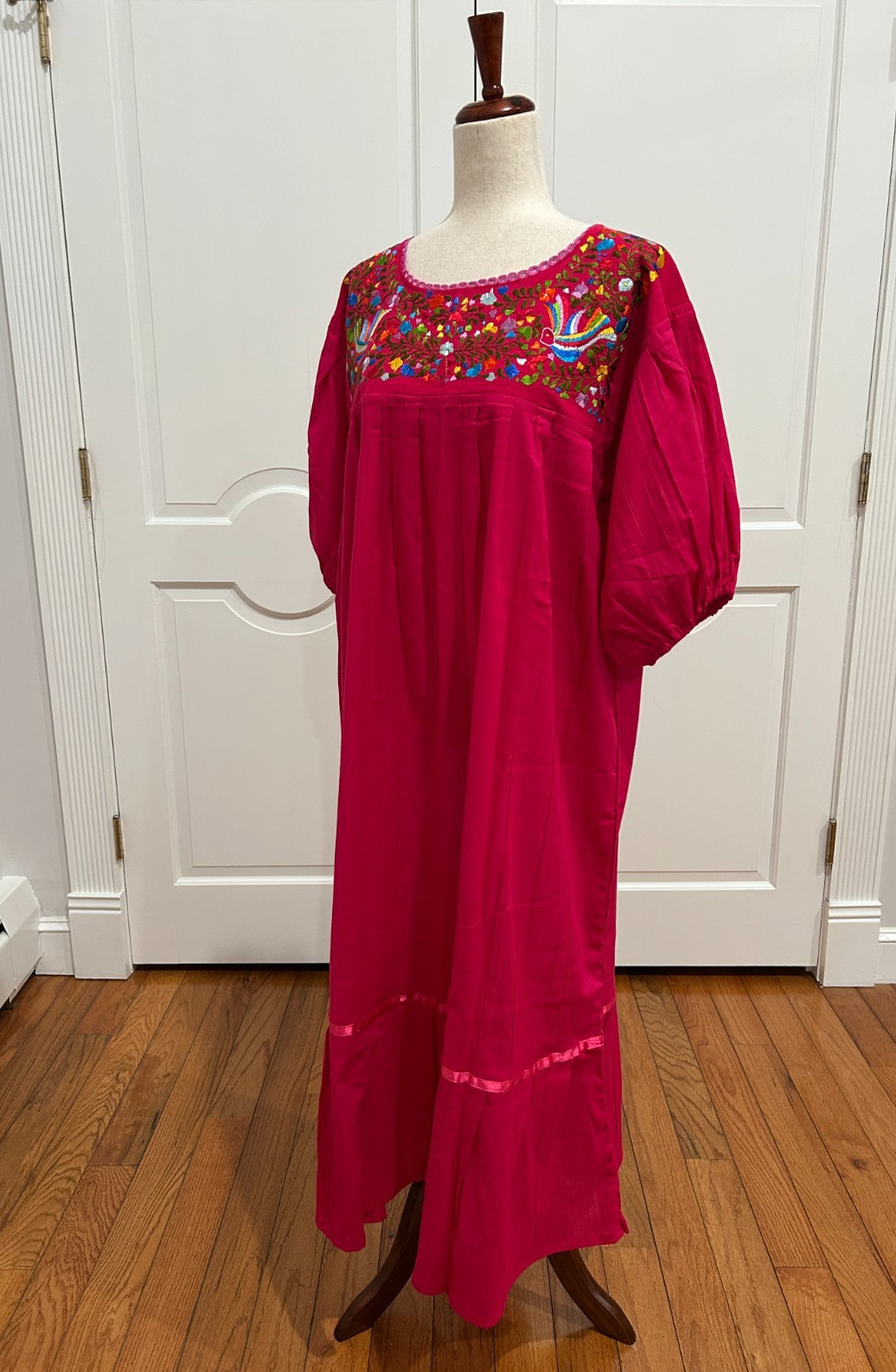 Jazmin Mexican dress, Hand Embroidered, Artisan dress, Boho, Hippie, Handmade.