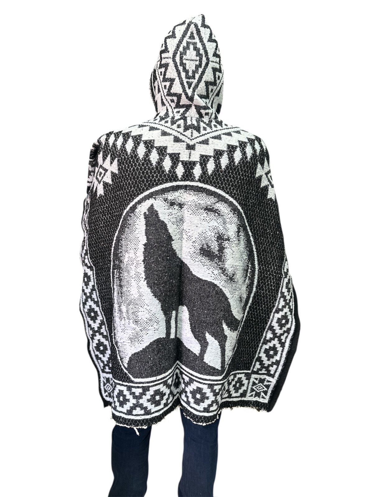 2XL MEXICAN PONCHO WITH HOOD , HOWLING WOLF BLANKET , ONE SIZE , BLACK & WHITE