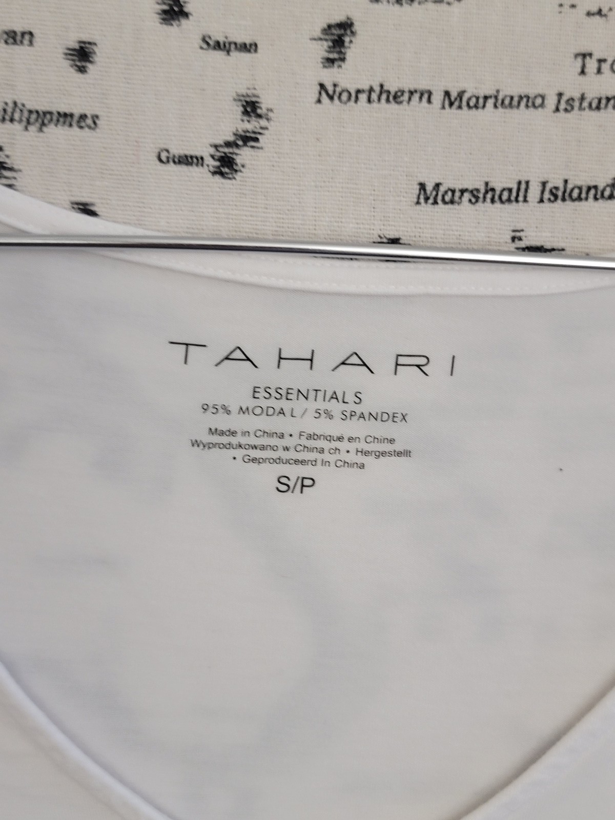 Tahari Essentials White V-Neck T-Shirt Women’s S/P Short Sleeve Soft Blend