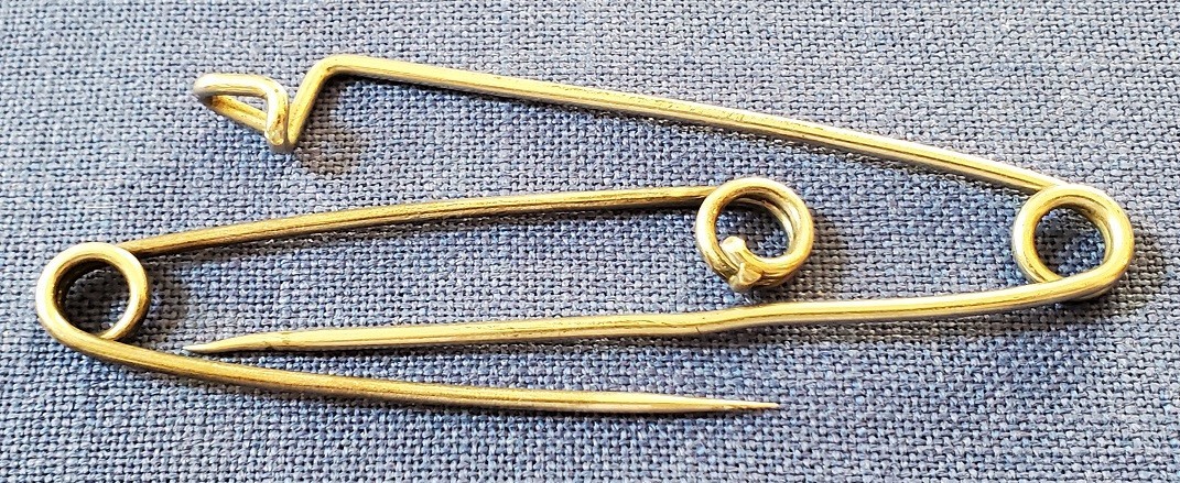 TWO ANTIQUE SCOTTISH KILT PINS BALMORAL HIGHLANDERS UNIFORM DESIGN NICKEL SILVER