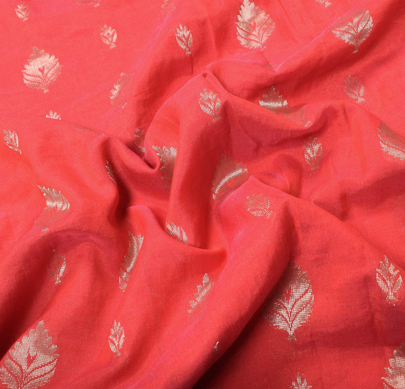 Sushila Vintage Red Banarasi Saree Zari Woven Art Silk Floral Sari Craft Fabric